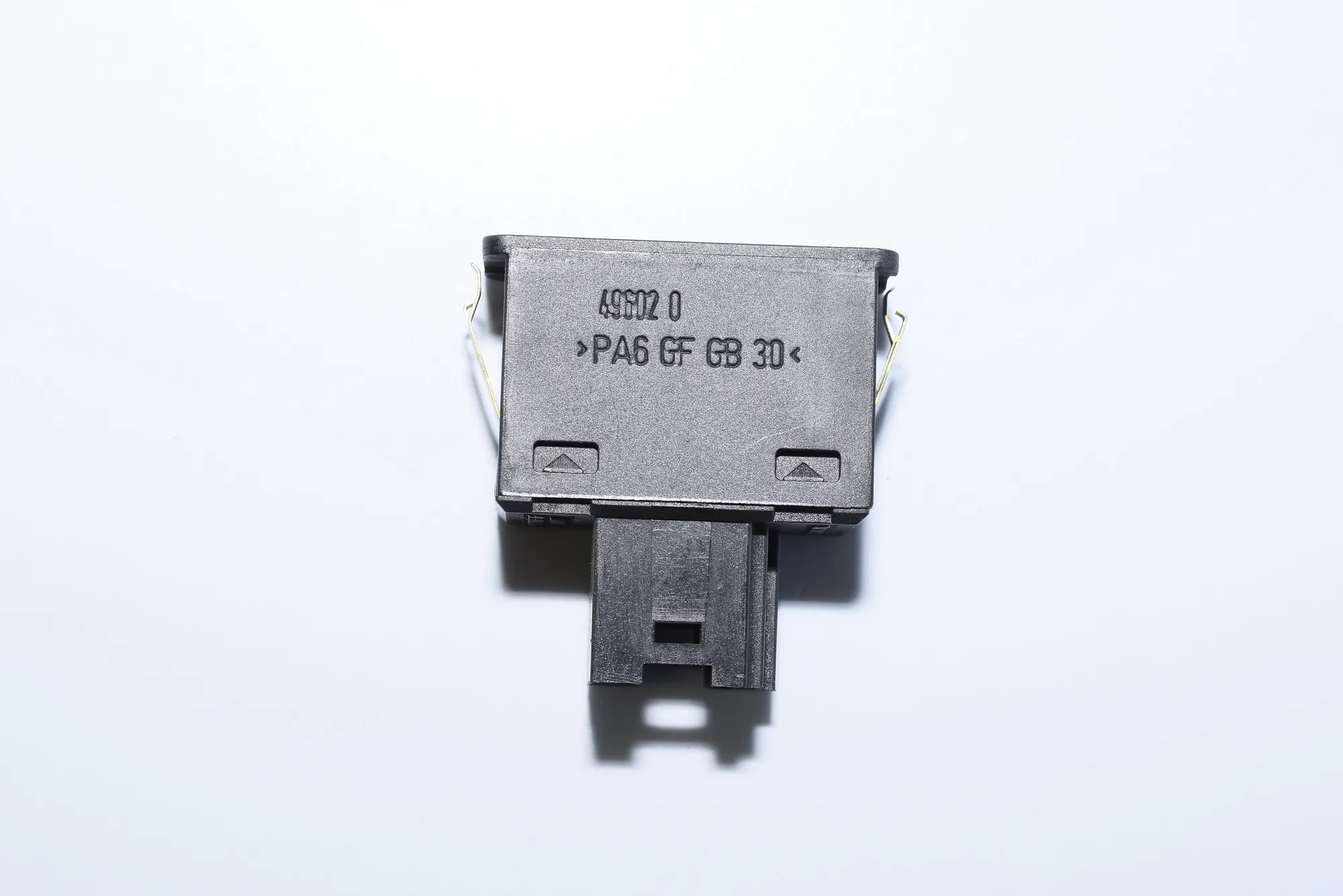 USB/AUX-In Socket Port – OEM 8368346 · BMW X5 (E53) 3.0 d 2004 – 5