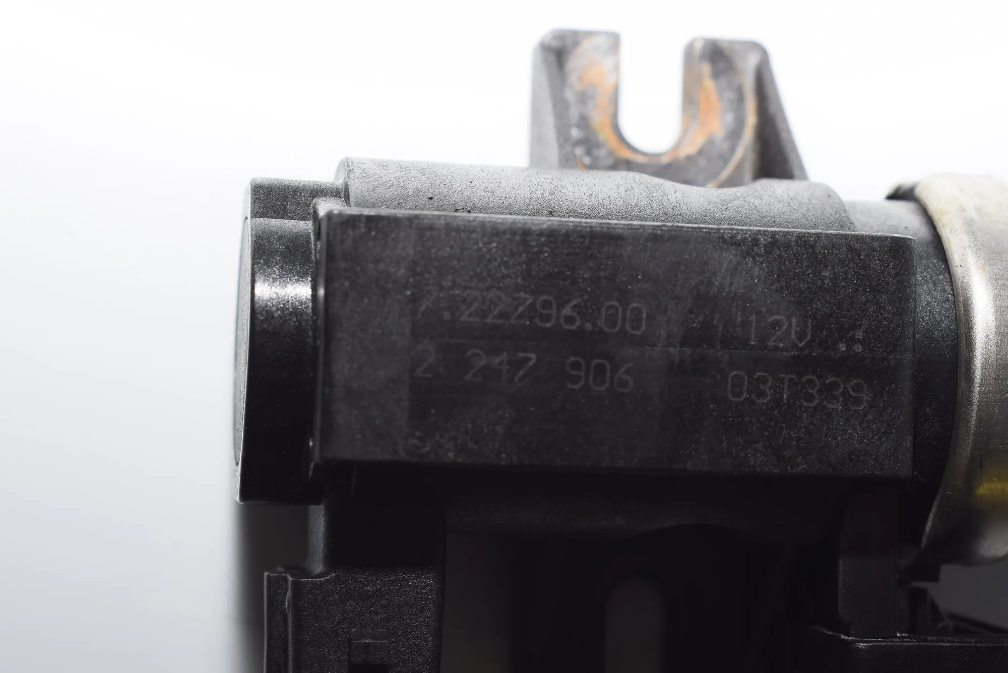 Solenoid Valve – OEM 2247906 · BMW X5 (E53) 3.0 d 2004 – 5