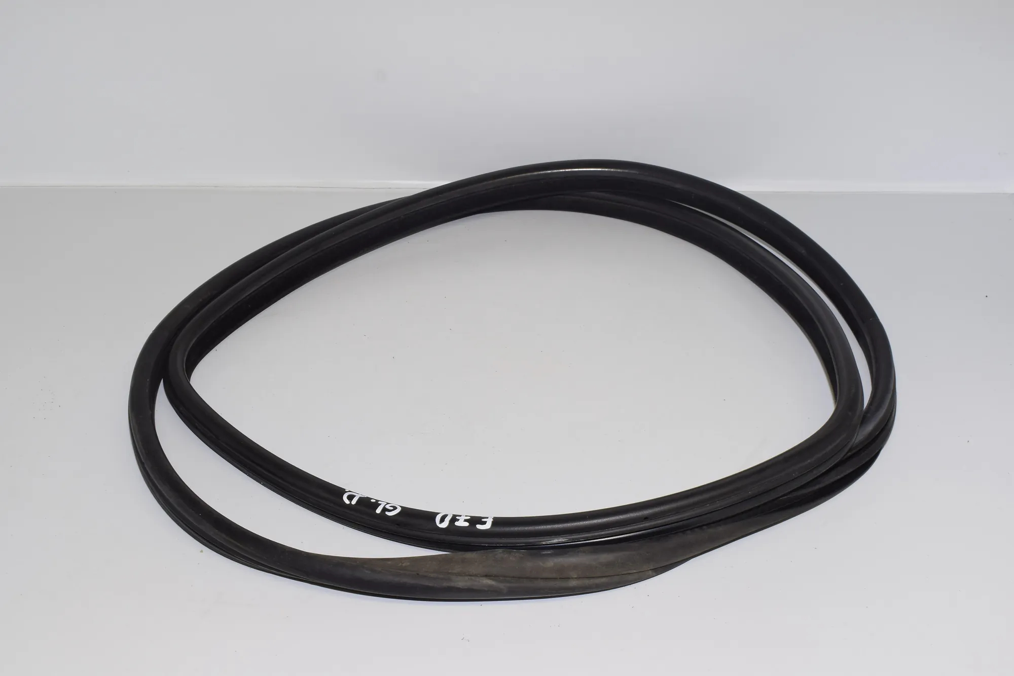 Rear Right Door Seal Rubber – OEM NA · BMW X5 (E70) 3.0 d 2007 – 2
