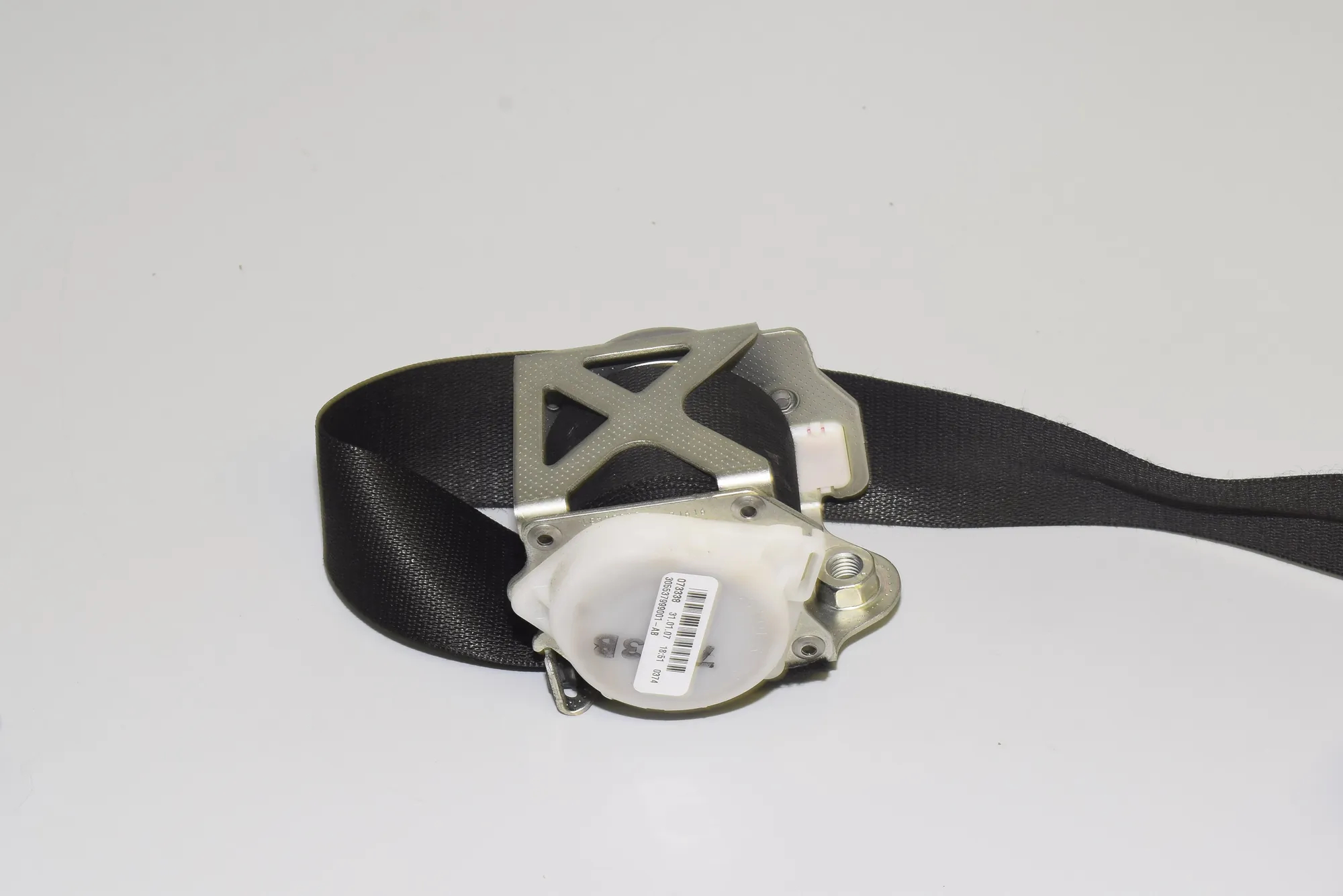 Front Right Seatbelt – OEM 7161046 · BMW X5 (E70) 3.0 d 2007 – 6