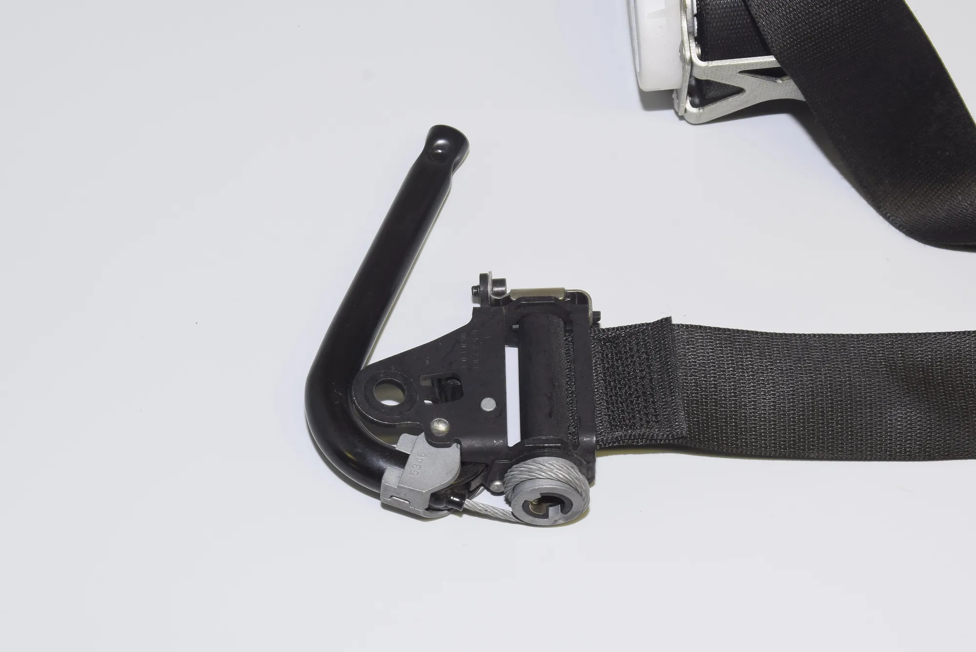 Front Right Seatbelt – OEM 7161046 · BMW X5 (E70) 3.0 d 2007 – 4