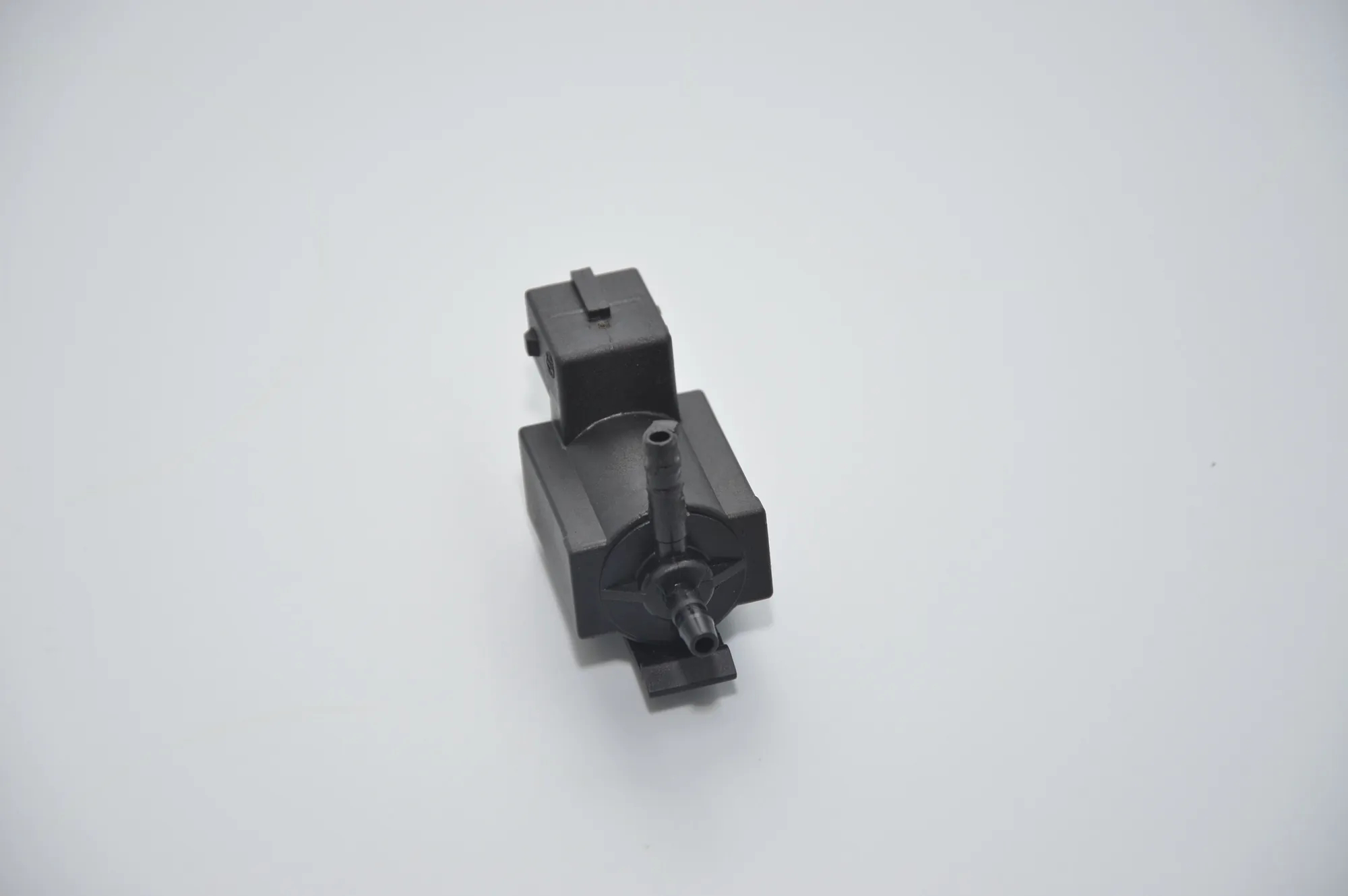 Solenoid Valve – OEM 1742712 · BMW X5 (E70) 3.0 d 2007 – 2