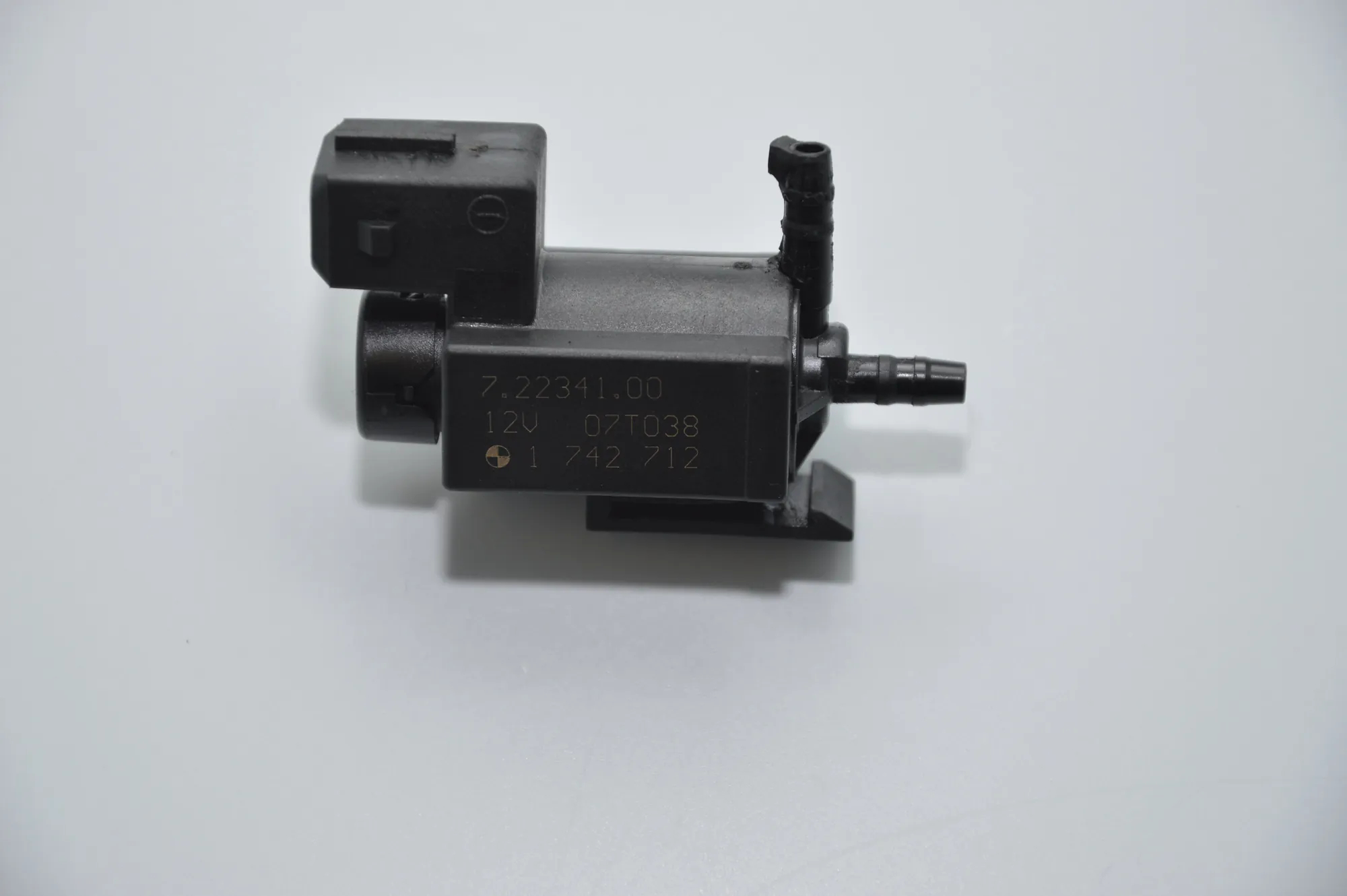 Solenoid Valve – OEM 1742712 · BMW X5 (E70) 3.0 d 2007 – 4