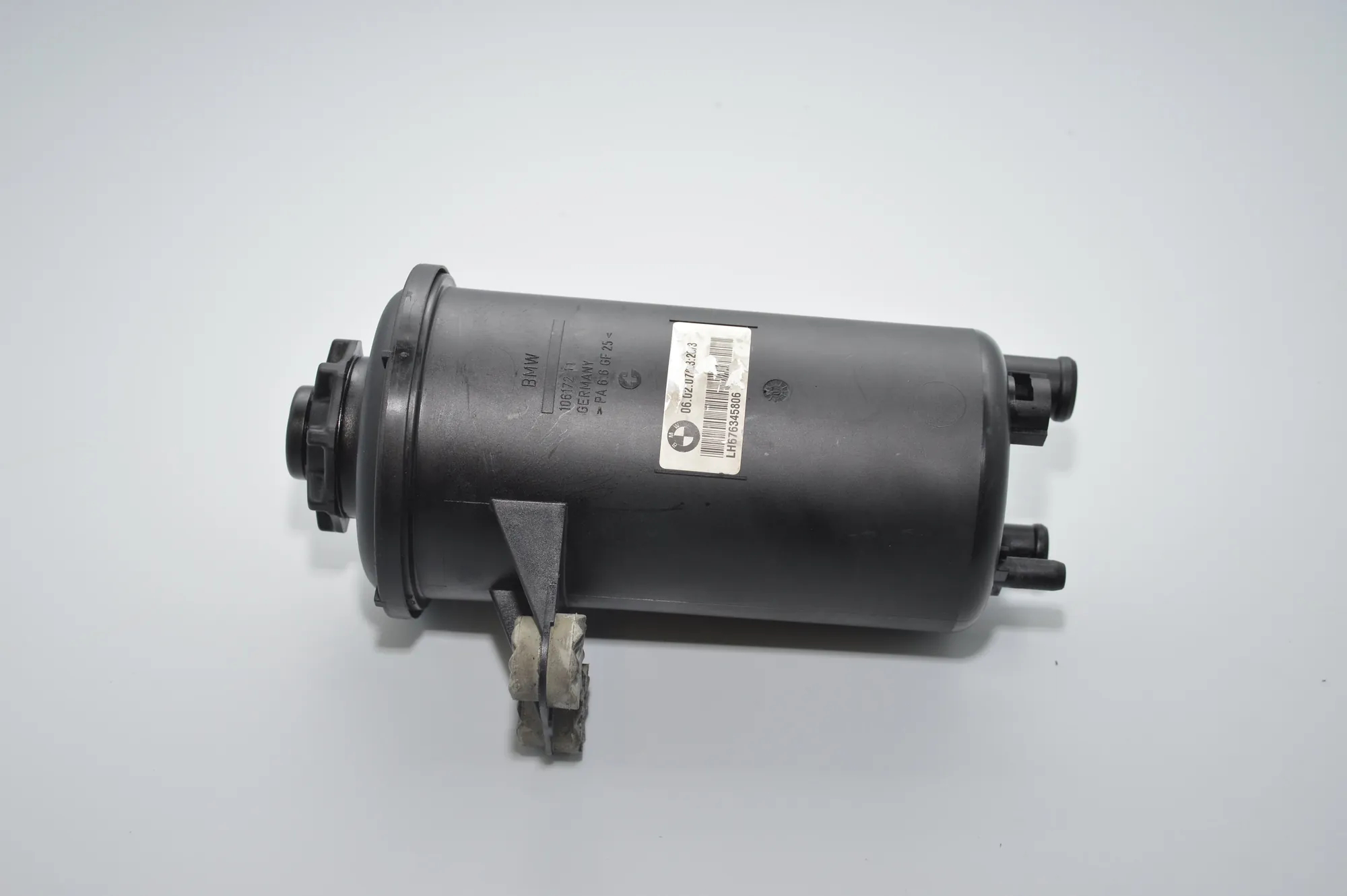 Power Steering Pump Tank – OEM 6763458 · BMW X5 (E70) 3.0 d 2007 – 3