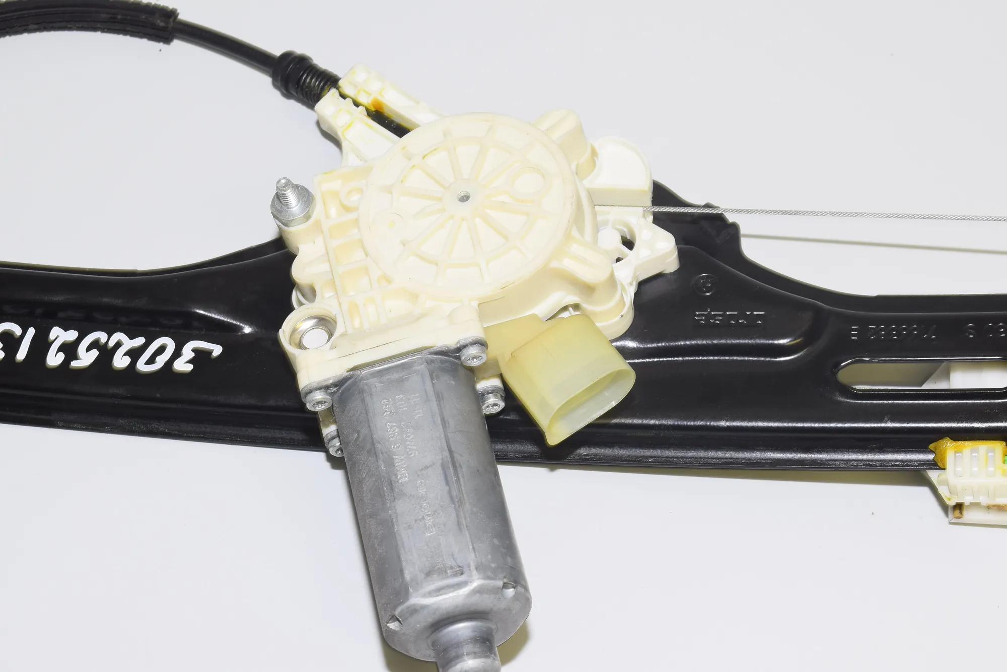 Rear Right Door Window Regulator – OEM 0130821461 · BMW X5 (E70) 3.0 d 2007 – 4