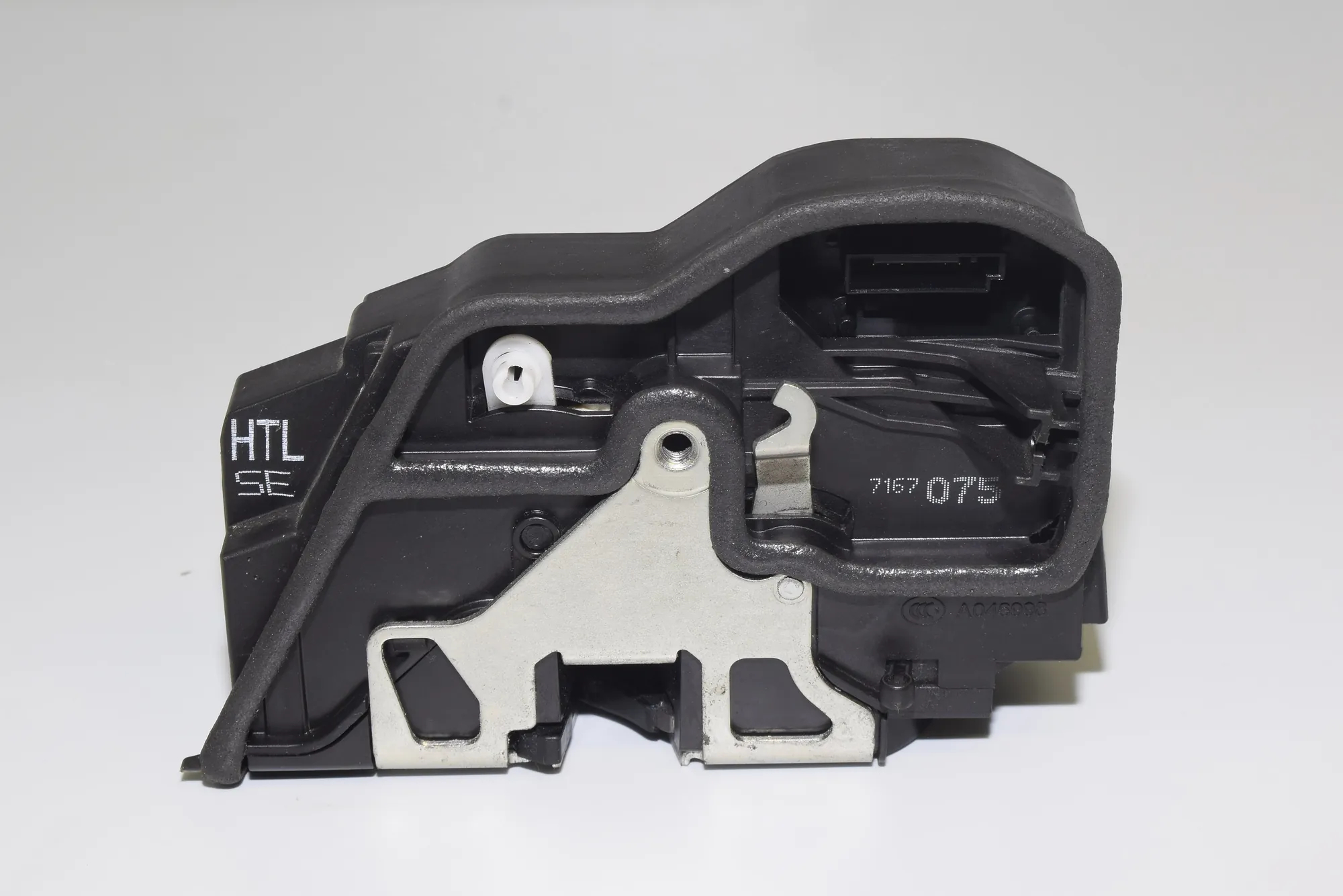 Rear Left Door Lock – OEM 7167075 · BMW X5 (E70) 3.0 d 2007 – 2