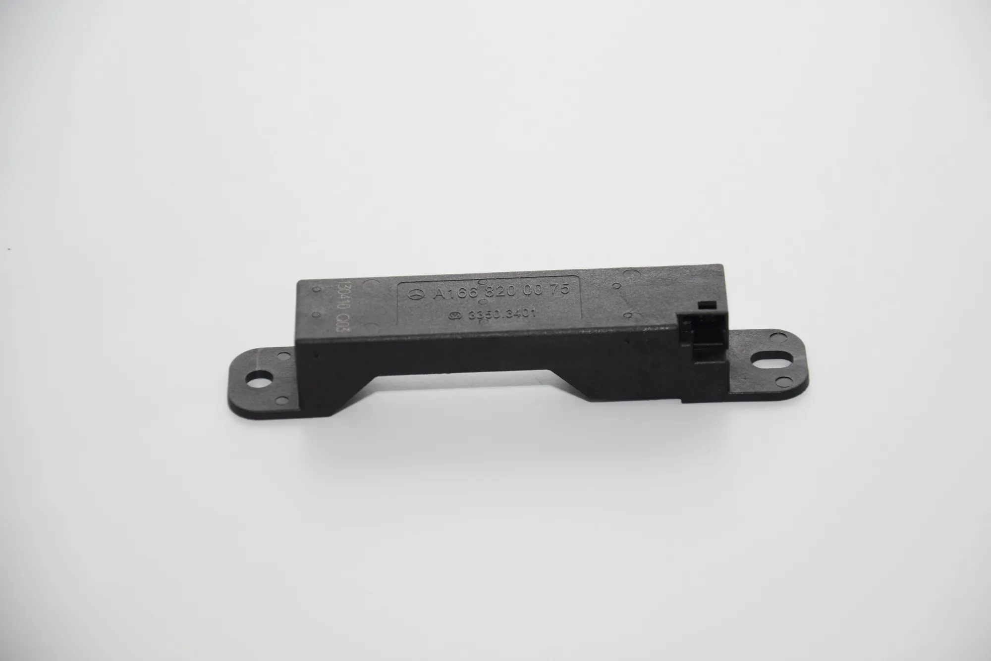 Antenna – OEM A1668200075 · MERCEDES-BENZ S (W222, V222, X222) (2013 - -) S 350 BlueTEC / d (222.132, 222.032, 222.123) 2013