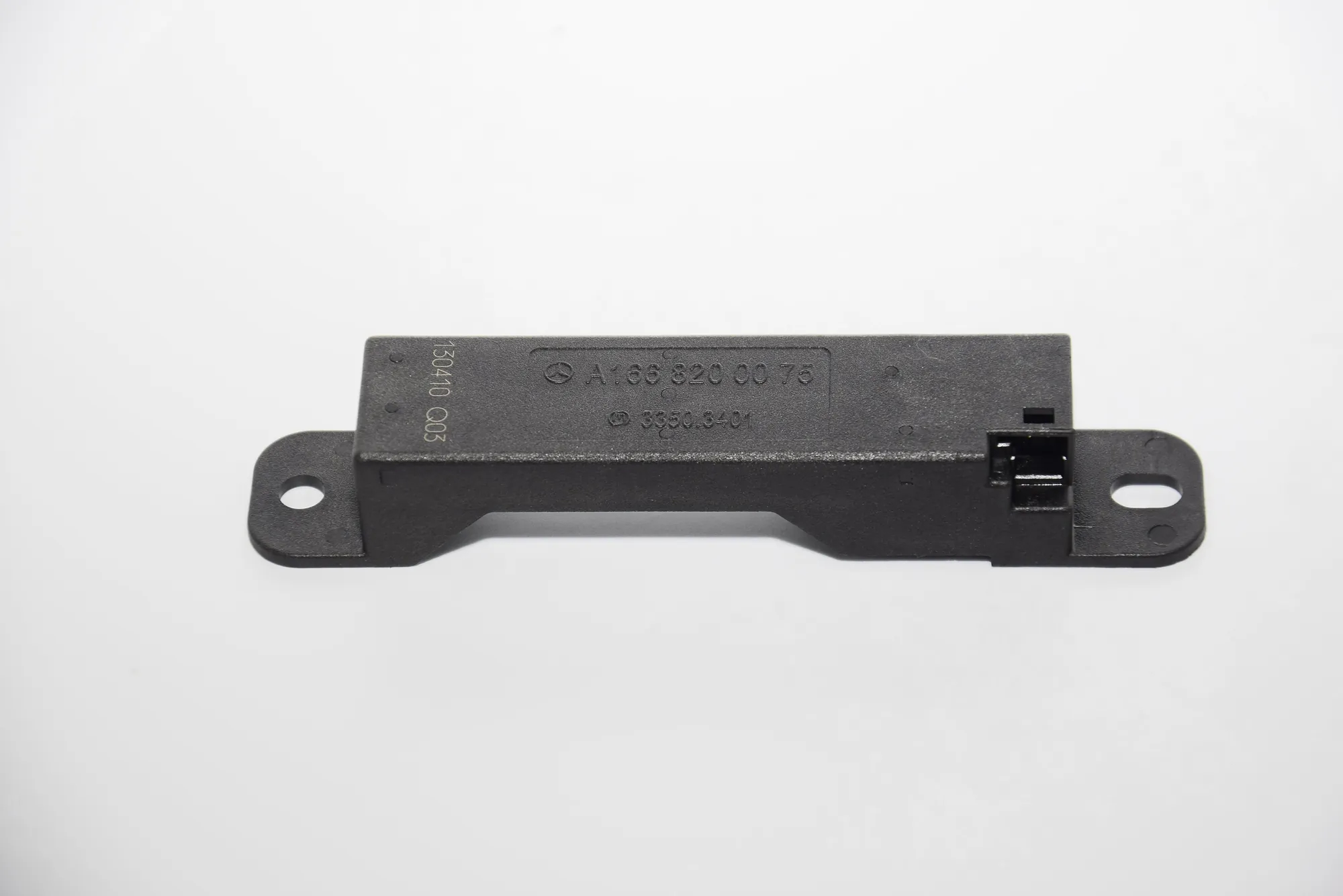 Antenna – OEM A1668200075 · MERCEDES-BENZ S (W222, V222, X222) (2013 - -) S 350 BlueTEC / d (222.132, 222.032, 222.123) 2013