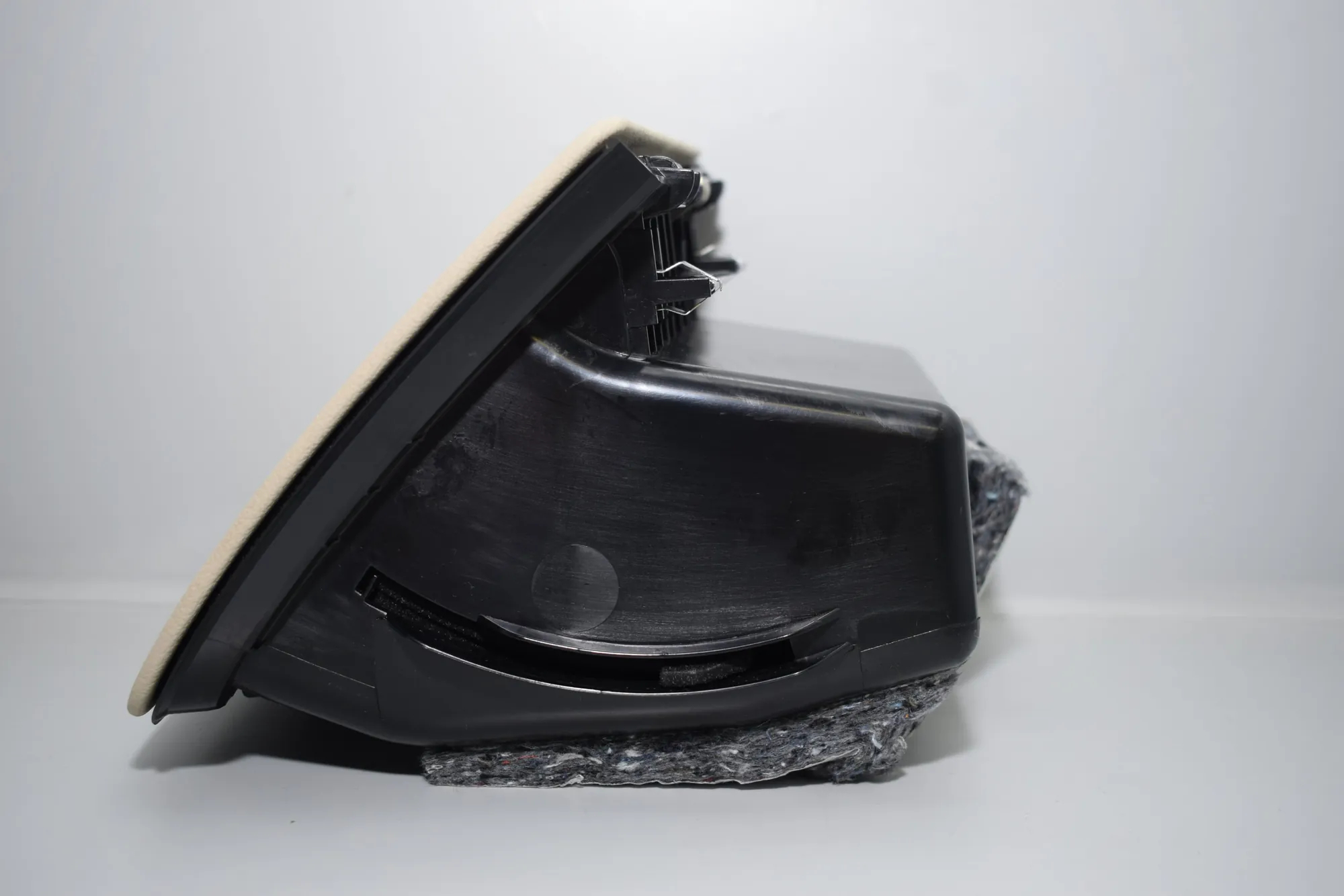 Glove Compartment – OEM 9299429 · BMW 7 (G11, G12) BMW 7 (G11, G12) 740 d, Ld xDrive 2015 – 7