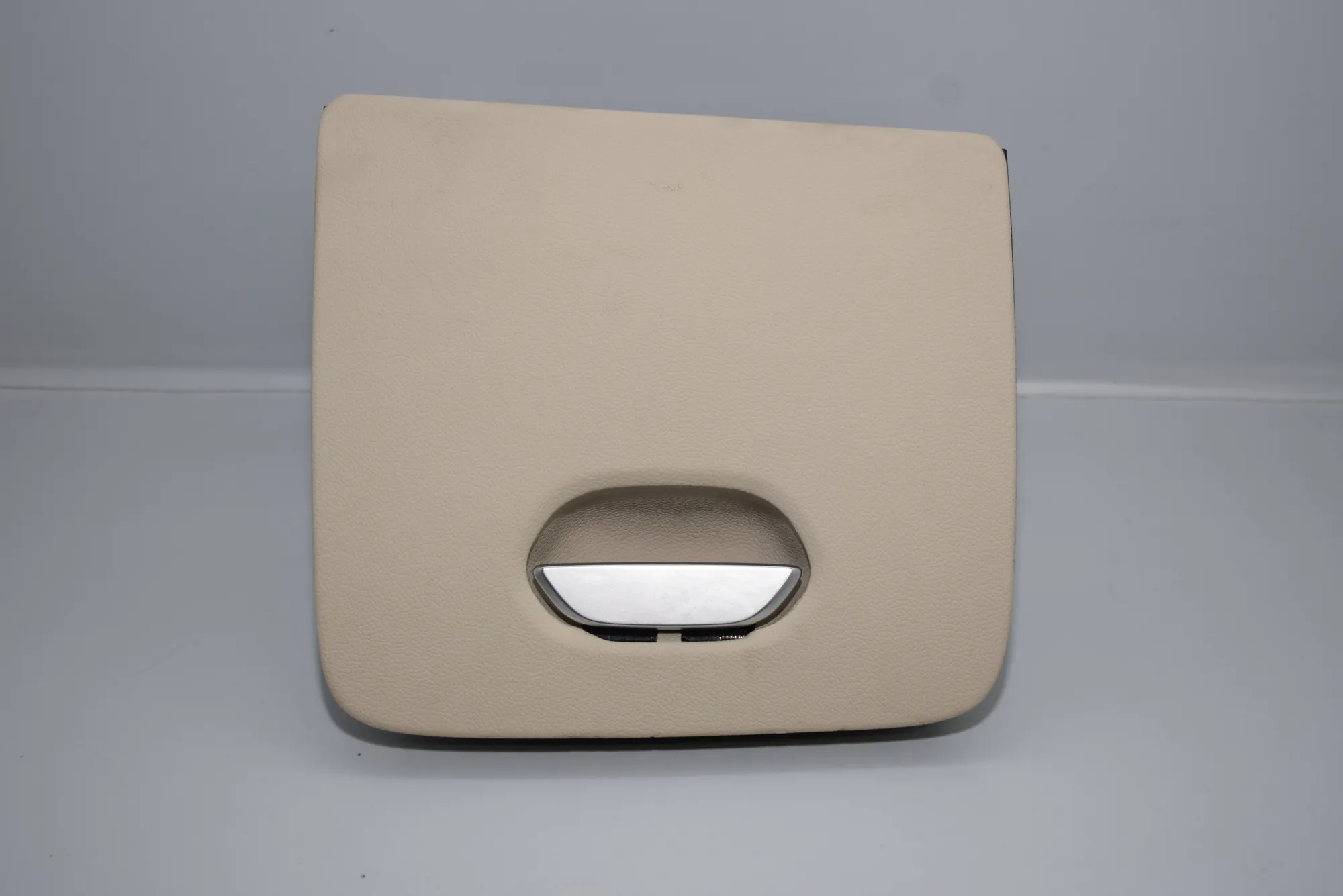 Glove Compartment – OEM 9299429 · BMW 7 (G11, G12) BMW 7 (G11, G12) 740 d, Ld xDrive 2015
