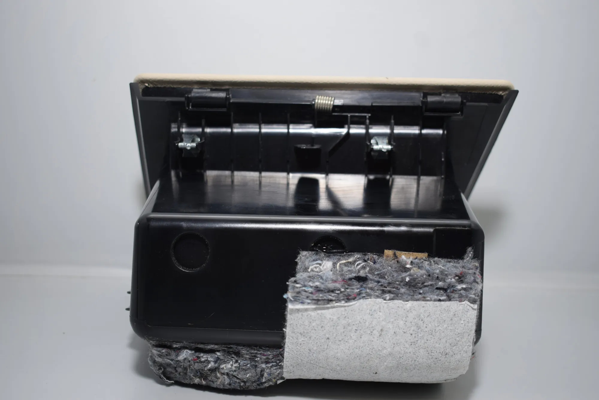 Glove Compartment – OEM 9299429 · BMW 7 (G11, G12) BMW 7 (G11, G12) 740 d, Ld xDrive 2015 – 4