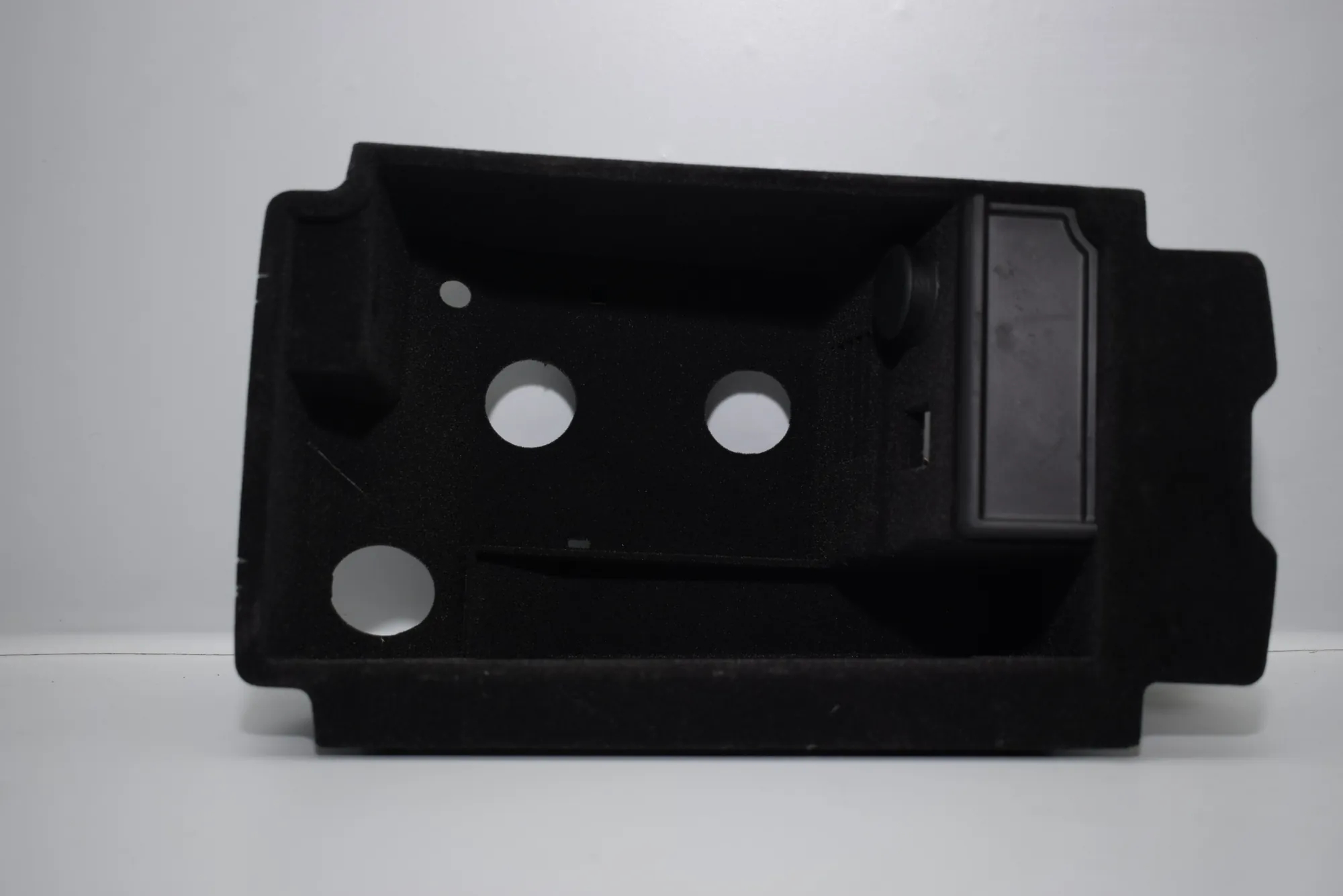 Armrest – OEM 9321368 · BMW 7 (G11, G12) BMW 7 (G11, G12) 740 d, Ld xDrive 2015 – 7