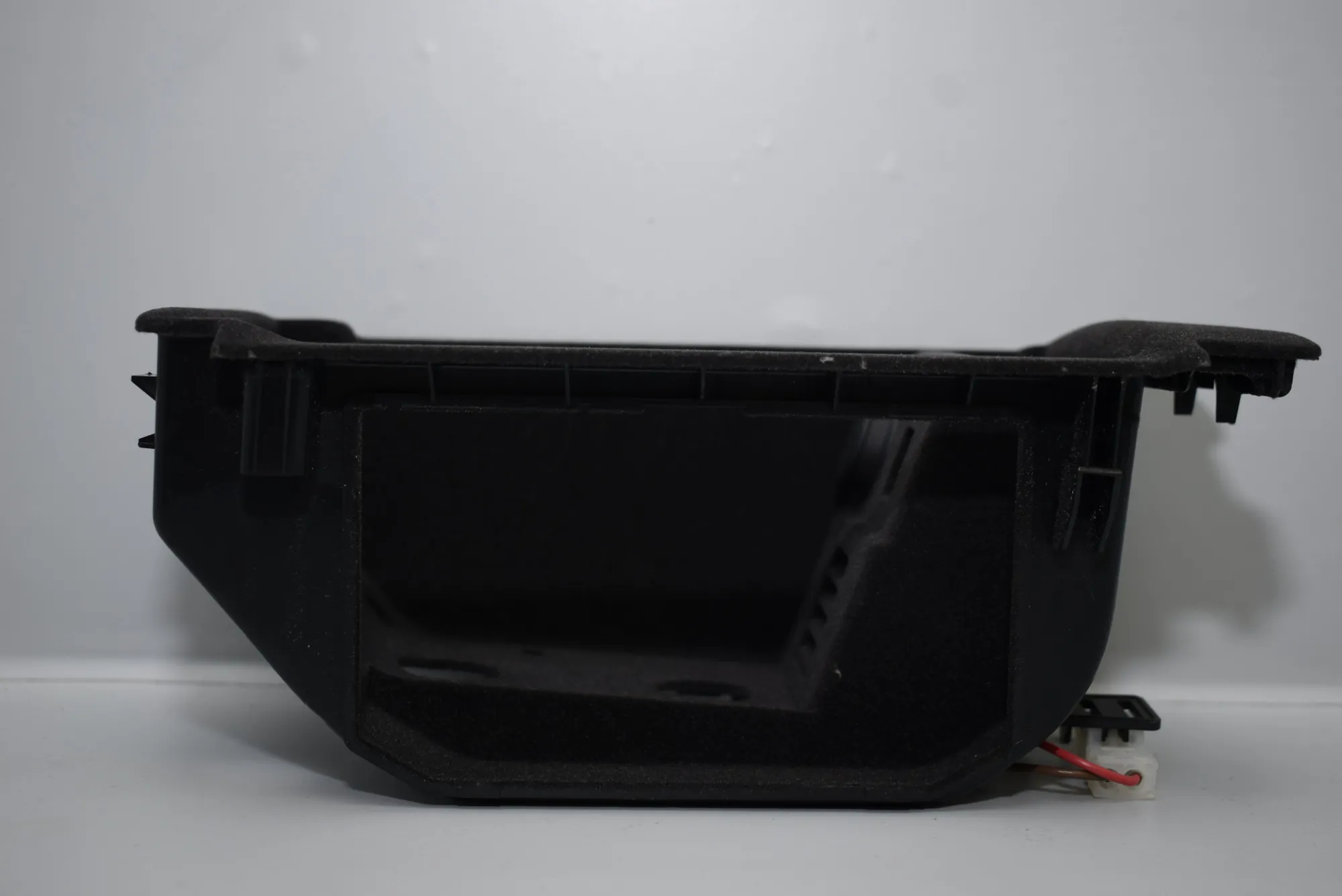 Armrest – OEM 9321368 · BMW 7 (G11, G12) BMW 7 (G11, G12) 740 d, Ld xDrive 2015 – 4