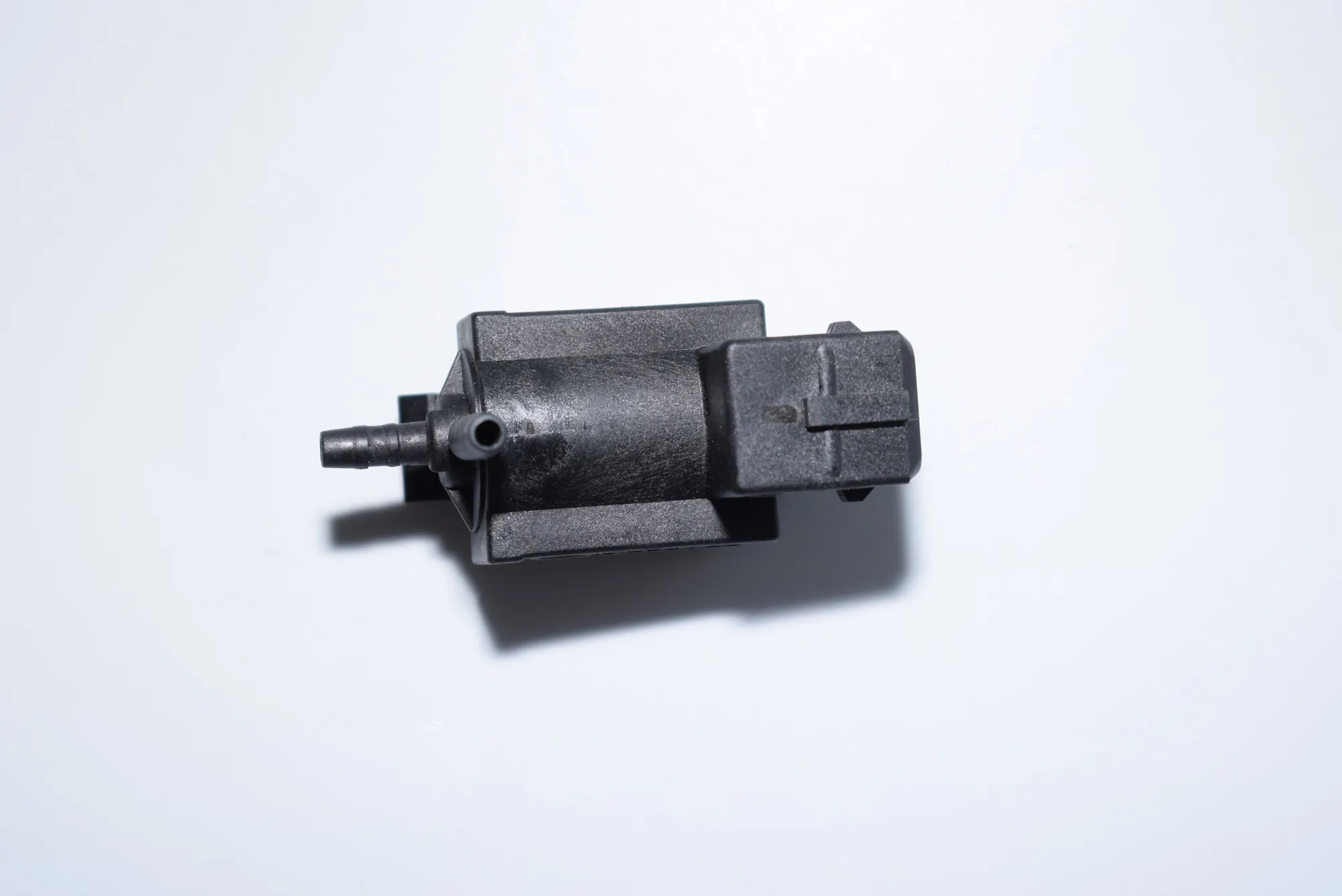 Solenoid Valve – OEM 1742712 · BMW 5 Touring (E39) 530 d 2000 – 2