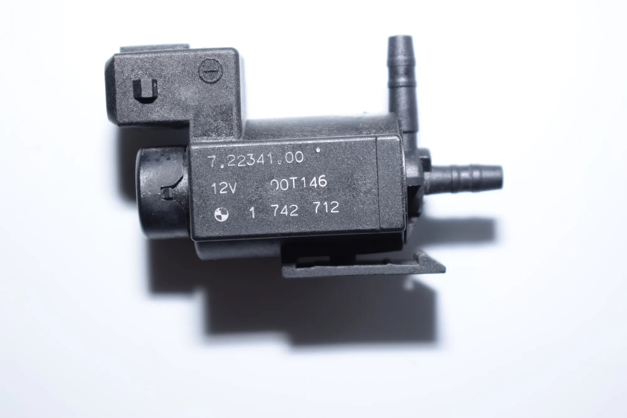 Solenoid Valve – OEM 1742712 · BMW 5 Touring (E39) 530 d 2000 – 3