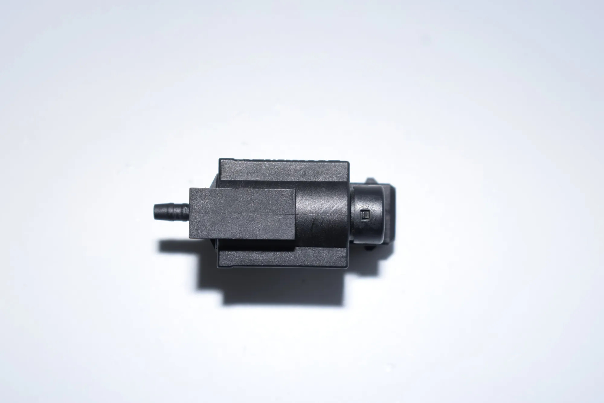 Solenoid Valve – OEM 1742712 · BMW 5 Touring (E39) 530 d 2000 – 5