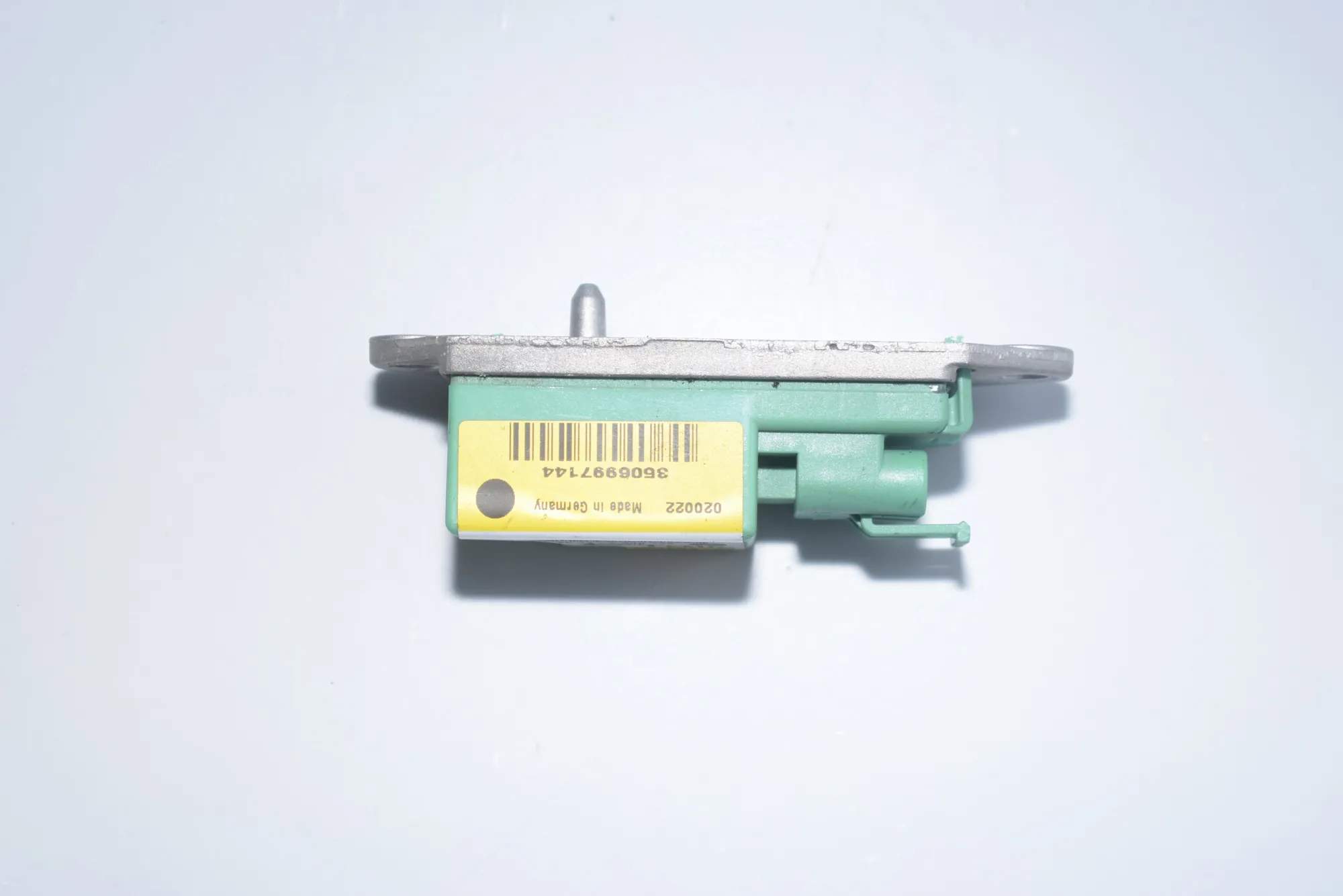 Front Right Impact Sensor – OEM 6900728 · BMW 5 Touring (E39) 525 d 2000 – 5