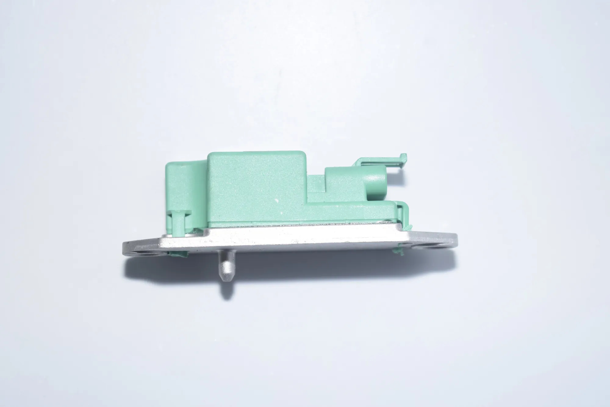 Front Right Impact Sensor – OEM 6900728 · BMW 5 Touring (E39) 525 d 2000 – 3