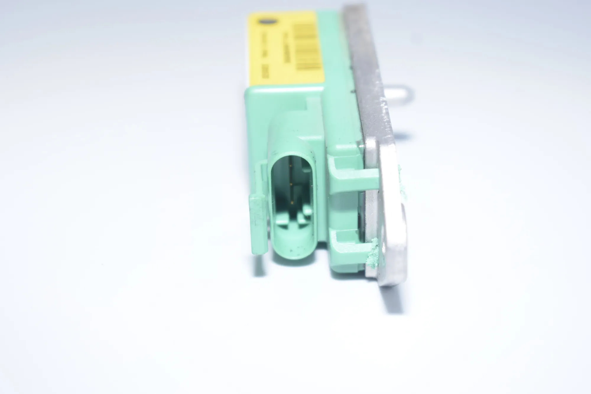 Front Right Impact Sensor – OEM 6900728 · BMW 5 Touring (E39) 525 d 2000 – 6