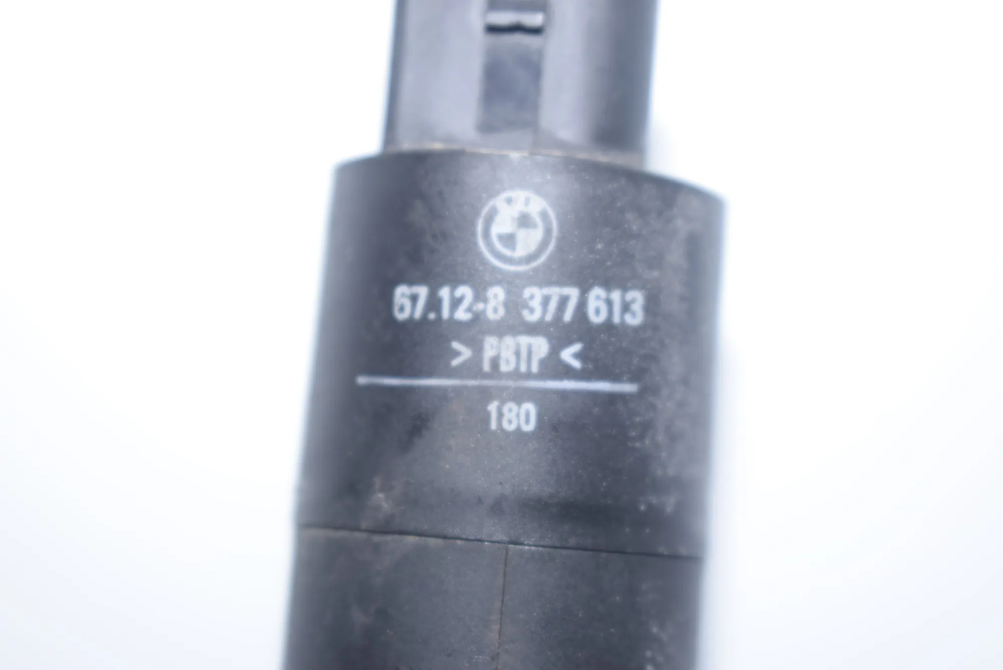 Washer Tank Motor – OEM 8377613 · BMW 5 Touring (E39) 525 d 2000 – 7