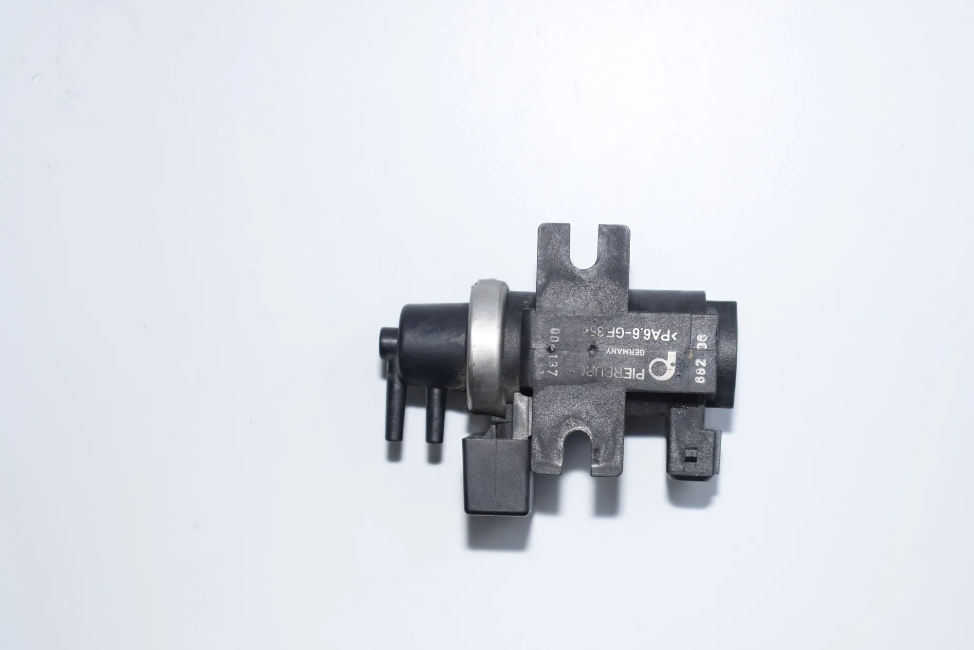 Solenoid Valve – OEM 2247906 · BMW 5 Touring (E39) 525 d 2000 – 2