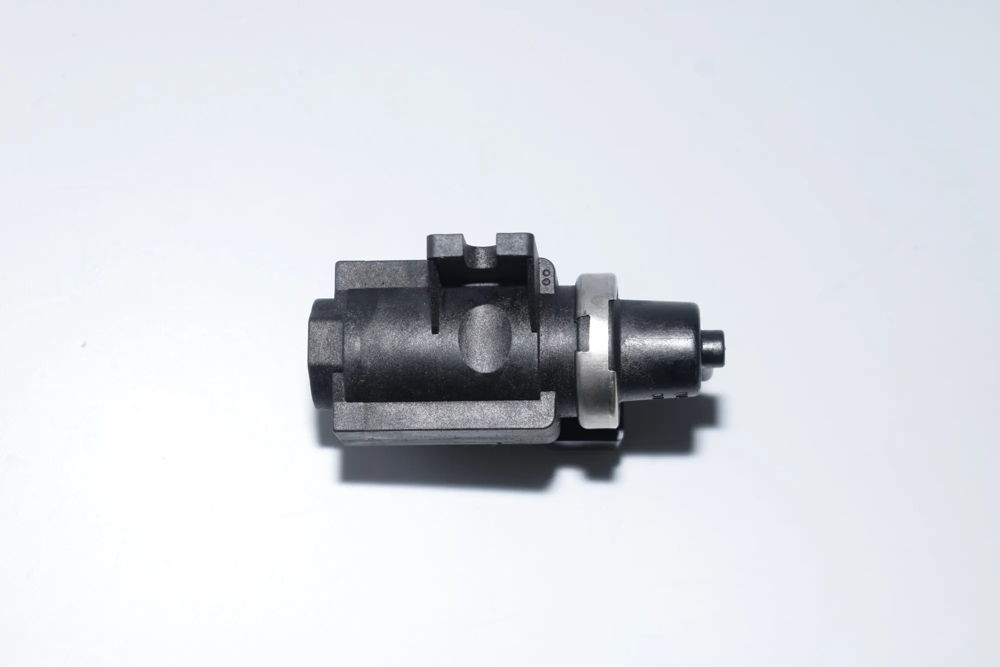 Solenoid Valve – OEM 2247906 · BMW 5 Touring (E39) 525 d 2000 – 4