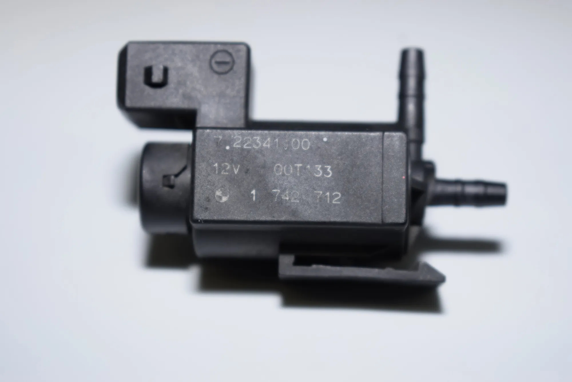 Solenoid Valve – OEM 1742712 · BMW 5 Touring (E39) 525 d 2000 – 6
