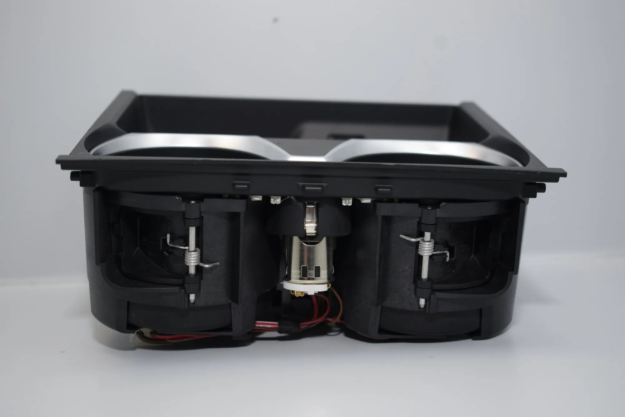 Cup Holder – OEM 9302629 · BMW 7 (G11, G12) BMW 7 (G11, G12) 740 d, Ld xDrive 2015 – 2