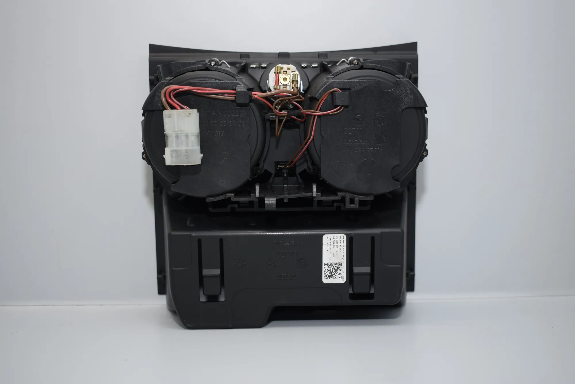 Cup Holder – OEM 9302629 · BMW 7 (G11, G12) BMW 7 (G11, G12) 740 d, Ld xDrive 2015 – 7