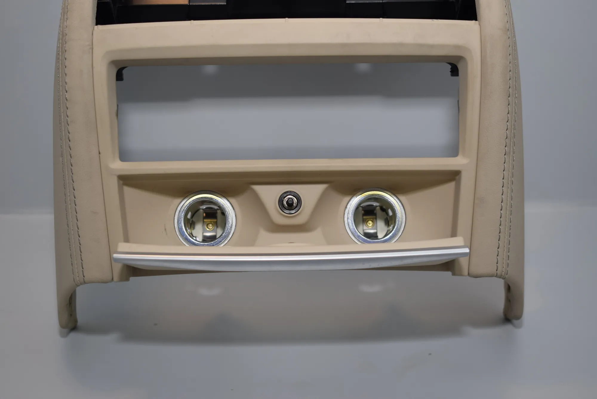 Other Interior Parts – OEM 9302186 · BMW 7 (G11, G12) BMW 7 (G11, G12) 2015 – 2