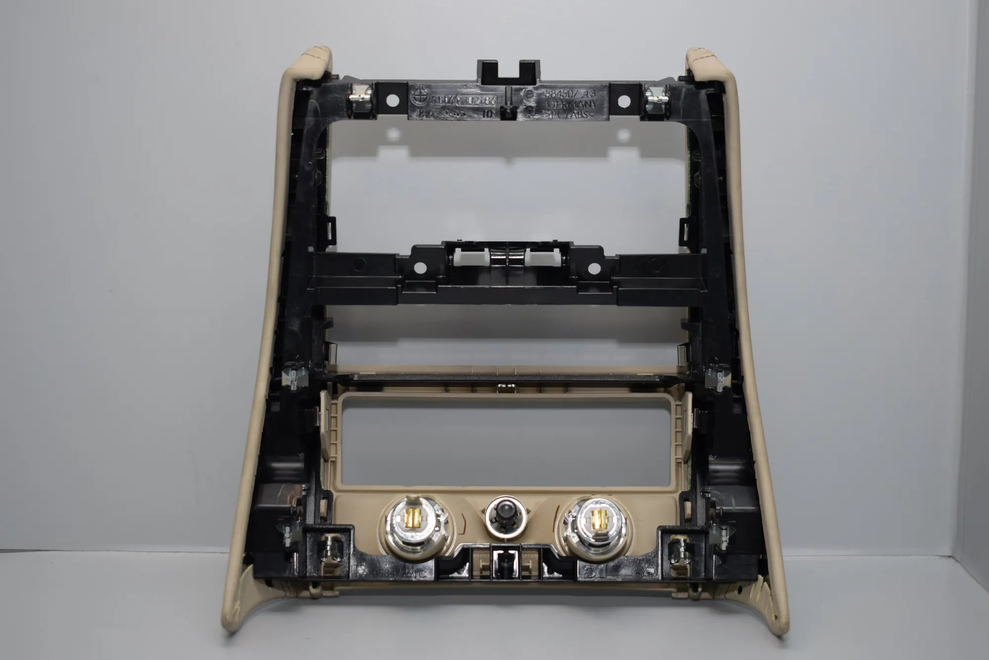 Other Interior Parts – OEM 9302186 · BMW 7 (G11, G12) BMW 7 (G11, G12) 2015 – 5