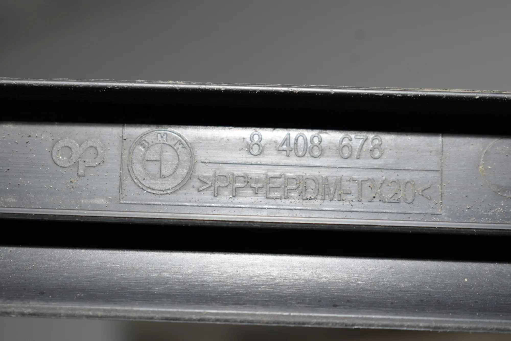 Right Side Metallic Sideskirt Cover – OEM 8408678 · BMW X5 (E53) 3.0 d 2005 – 5