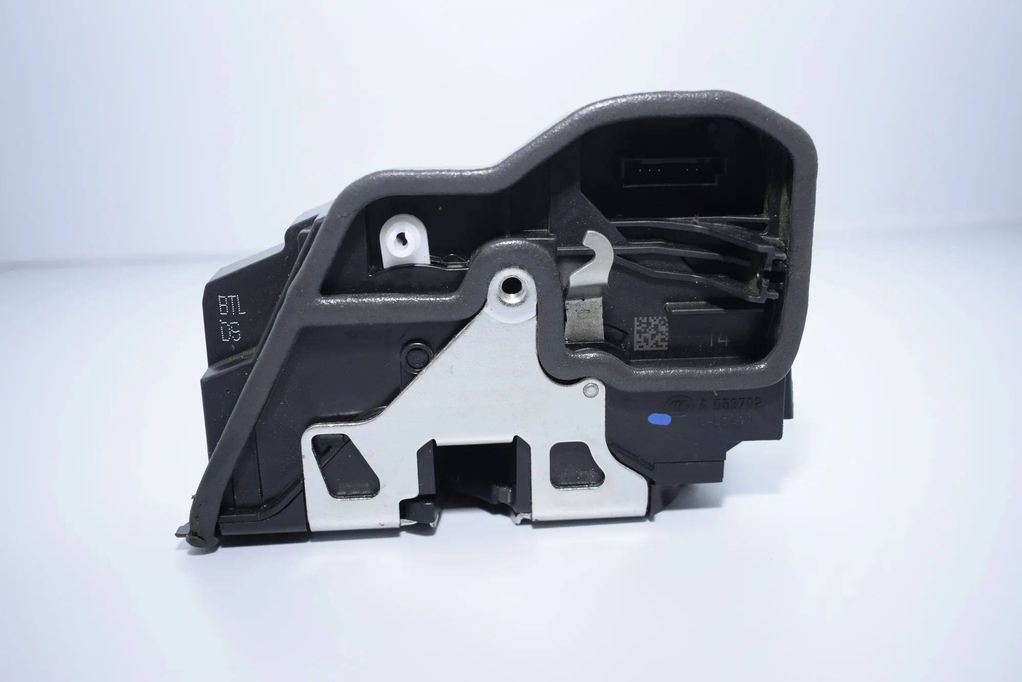 Front Left Door Lock – OEM 7202145 · BMW 4 Coupe (F32, F82) BMW 4 Coupe (F32, F82) 2013 – 6