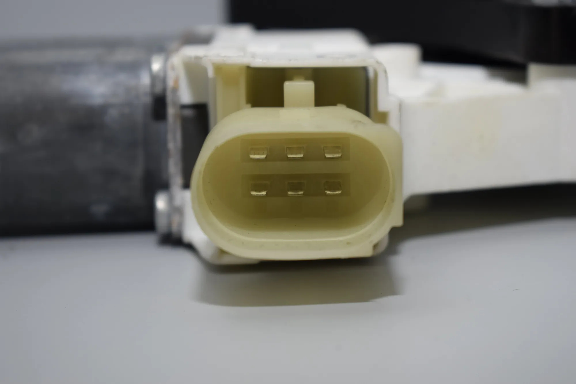 Front Right Door Window Regulator – OEM 7281624 · BMW 4 Coupe (F32, F82) BMW 4 Coupe (F32, F82) 2013 – 7