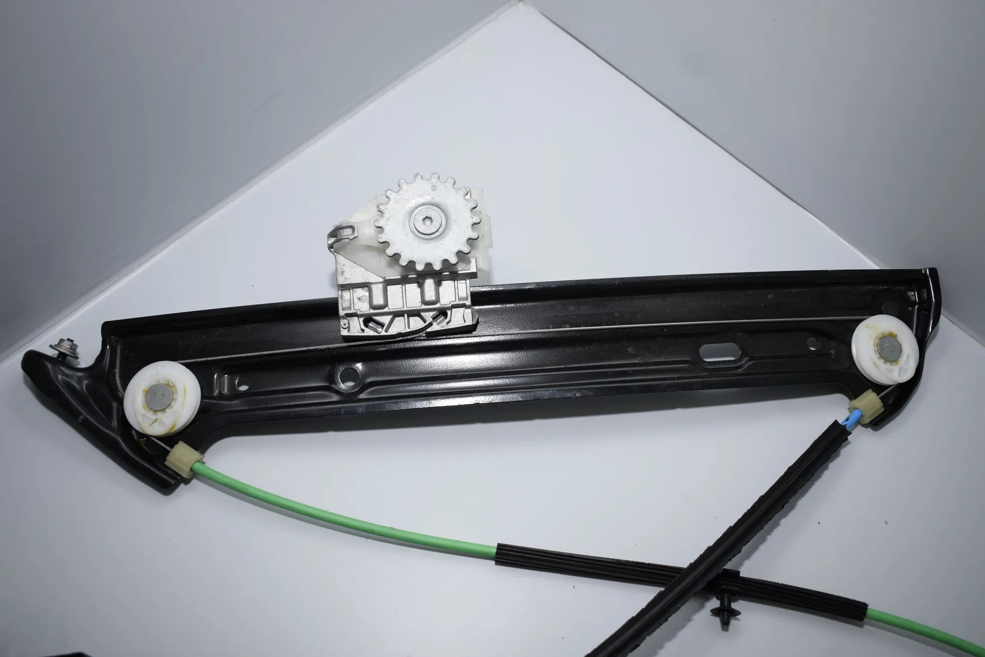 Front Right Door Window Regulator – OEM 7281624 · BMW 4 Coupe (F32, F82) BMW 4 Coupe (F32, F82) 2013 – 3