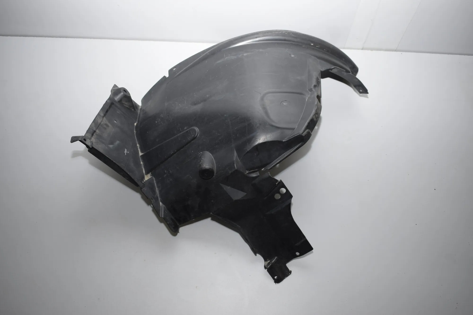 Front Left Arch Liner Rear Part – OEM 7169413 · BMW X5 (E70) BMW X5 (E70) 2006 – 2