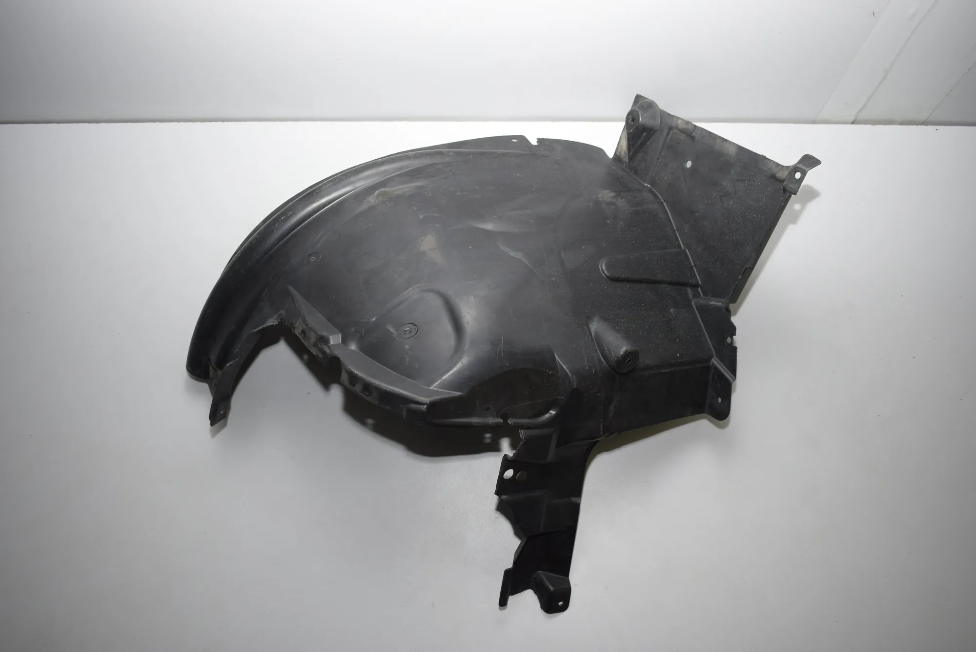 Front Right Arch Liner – OEM 7169414 · BMW X5 (E70) BMW X5 (E70) 2006 – 2