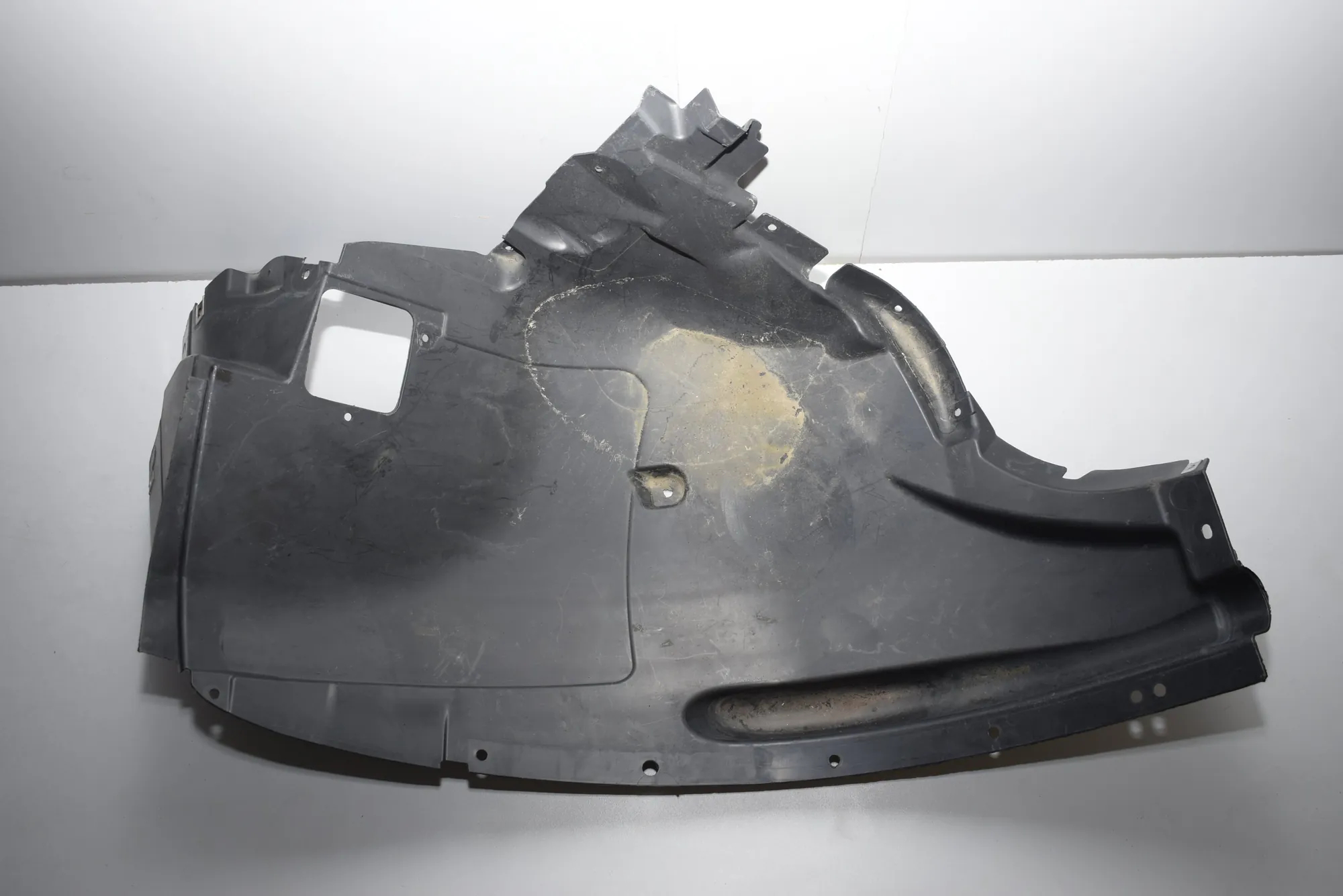 Front Right Arch Liner Front Part – OEM 7234834 · BMW X5 (E70) BMW X5 (E70) 2011