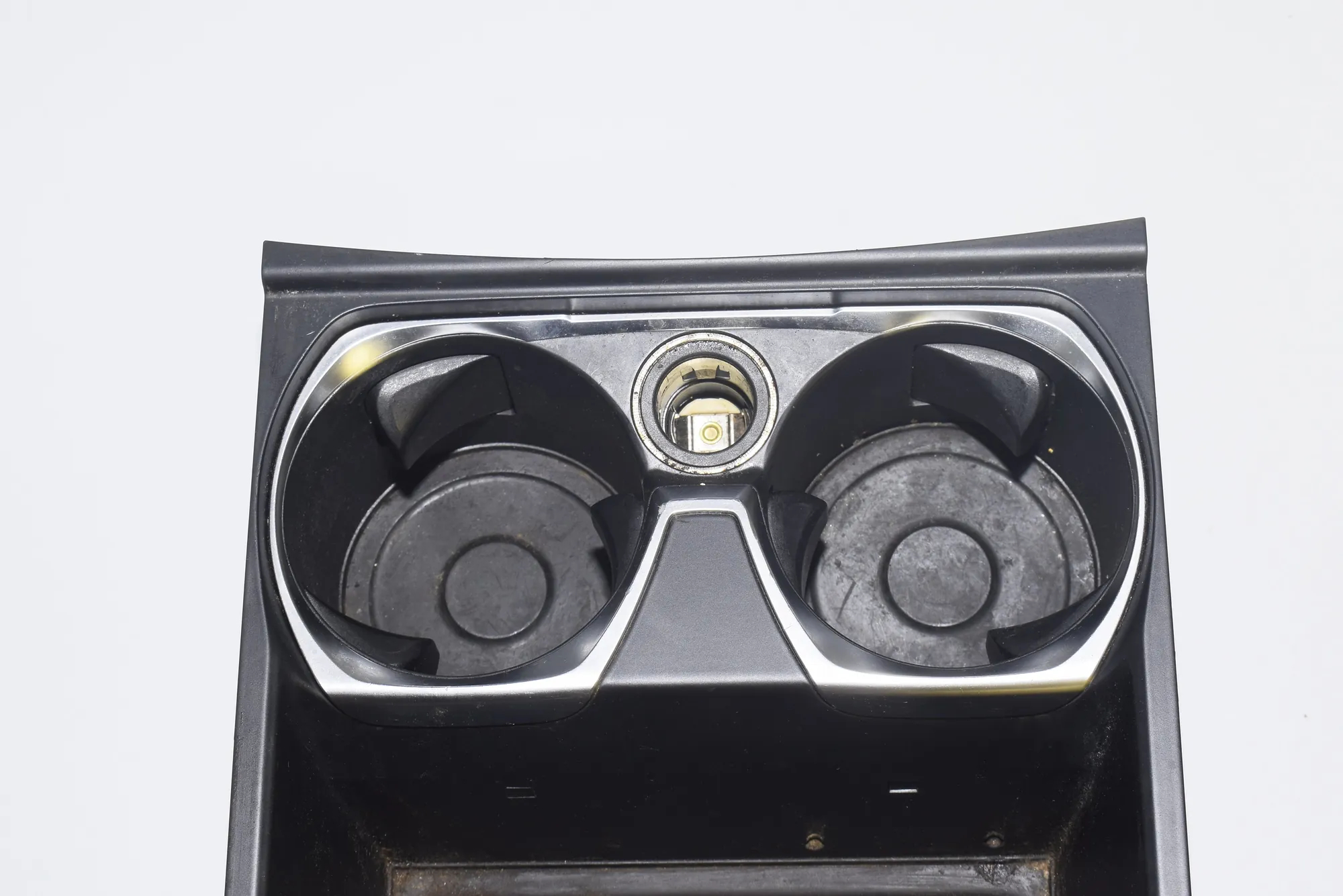 Cup Holder – OEM 9302629 · BMW 7 (G11, G12) BMW 7 (G11, G12) 740 d, Ld xDrive 2016 – 2