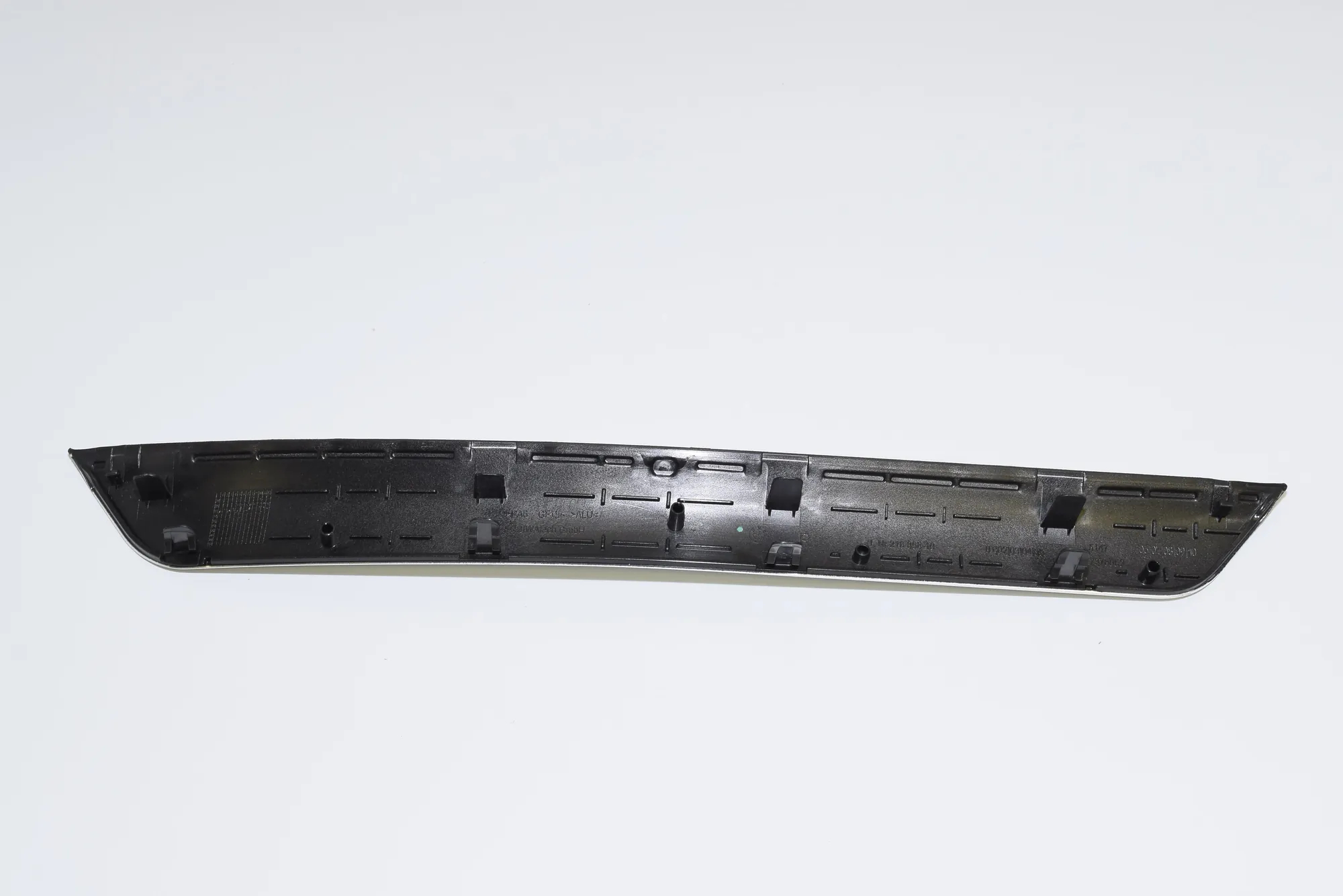Door Sill Trim Kit – OEM 7378052 · BMW 7 (G11, G12) BMW 7 (G11, G12) 2015 – 2