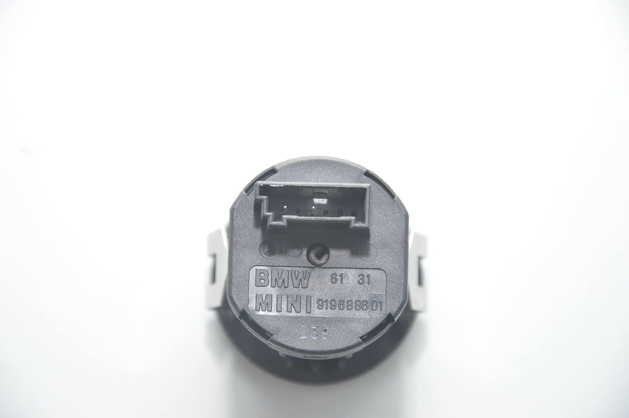 Other Control Units – OEM 9196886 · BMW 7 (F01, F02) BMW 7 (F01, F02) 2009 – 4
