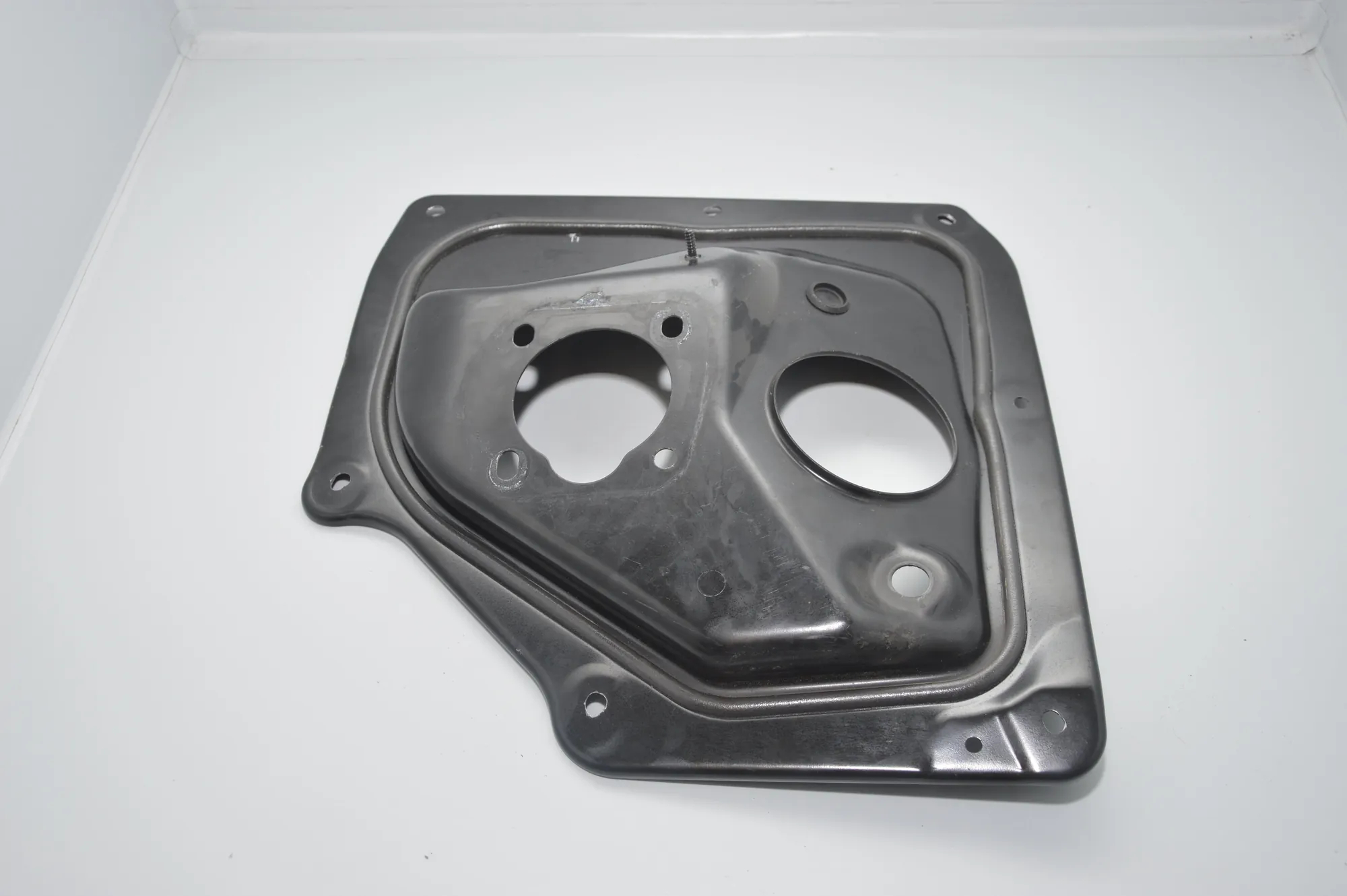 Other Body Parts – OEM 7184112 · BMW 7 (F01, F02) BMW 7 (F01, F02) 2009 – 4