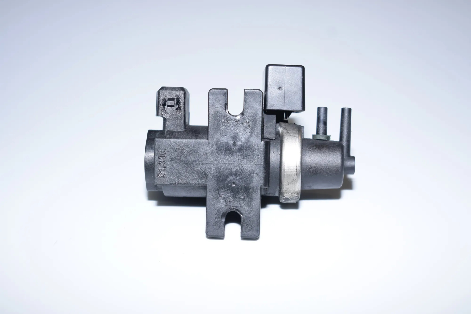 Solenoid Valve – OEM 2247906 · BMW 5 (E39) 525 d 2002 – 5