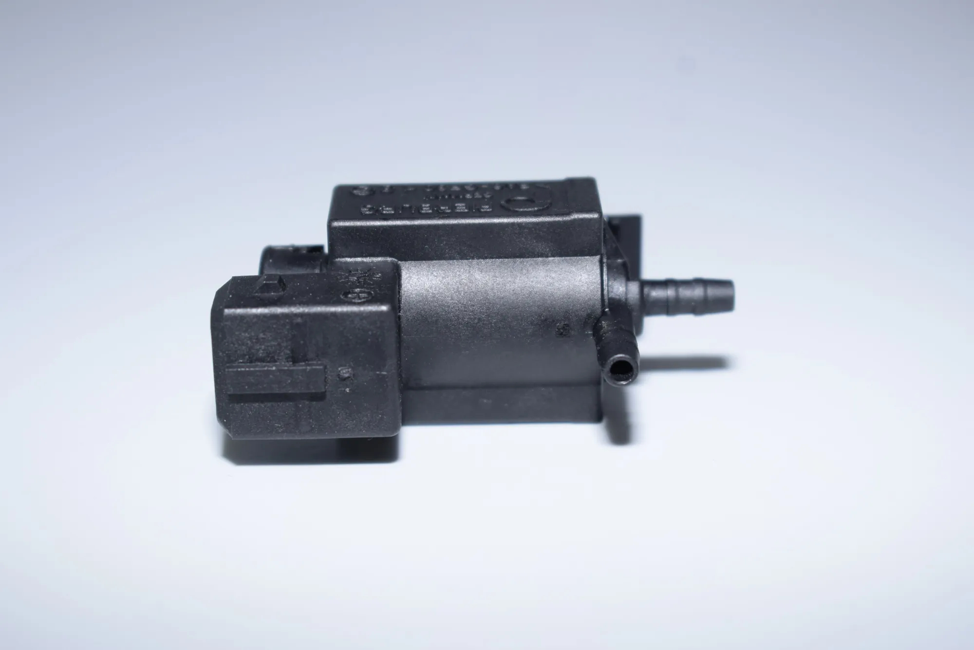 Solenoid Valve – OEM 1742712 · BMW 5 (E39) 525 d 2002 – 5