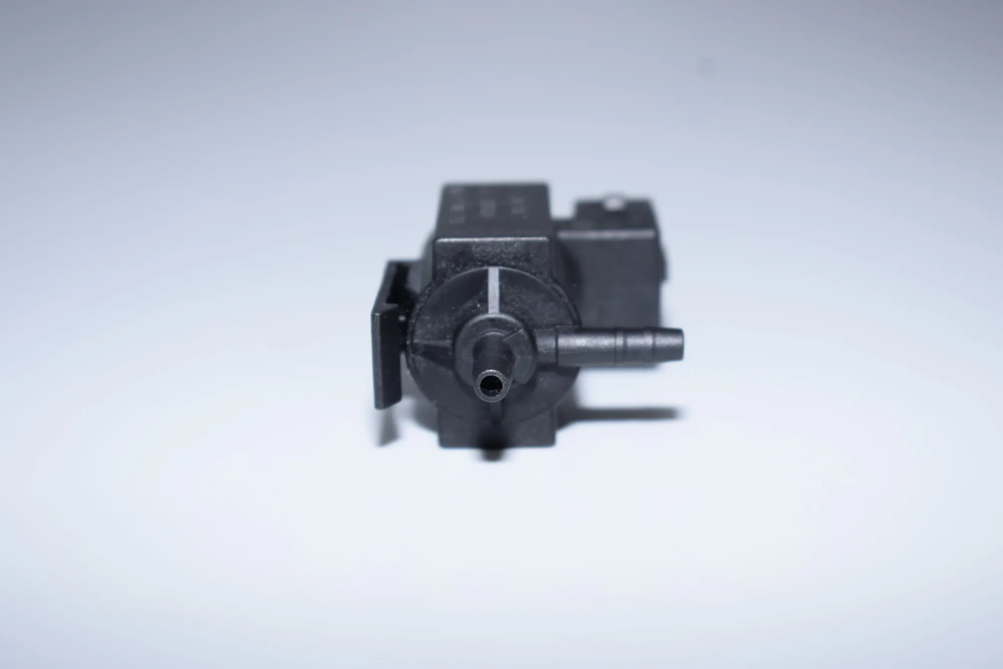 Solenoid Valve – OEM 1742712 · BMW 5 (E39) 525 d 2002 – 2