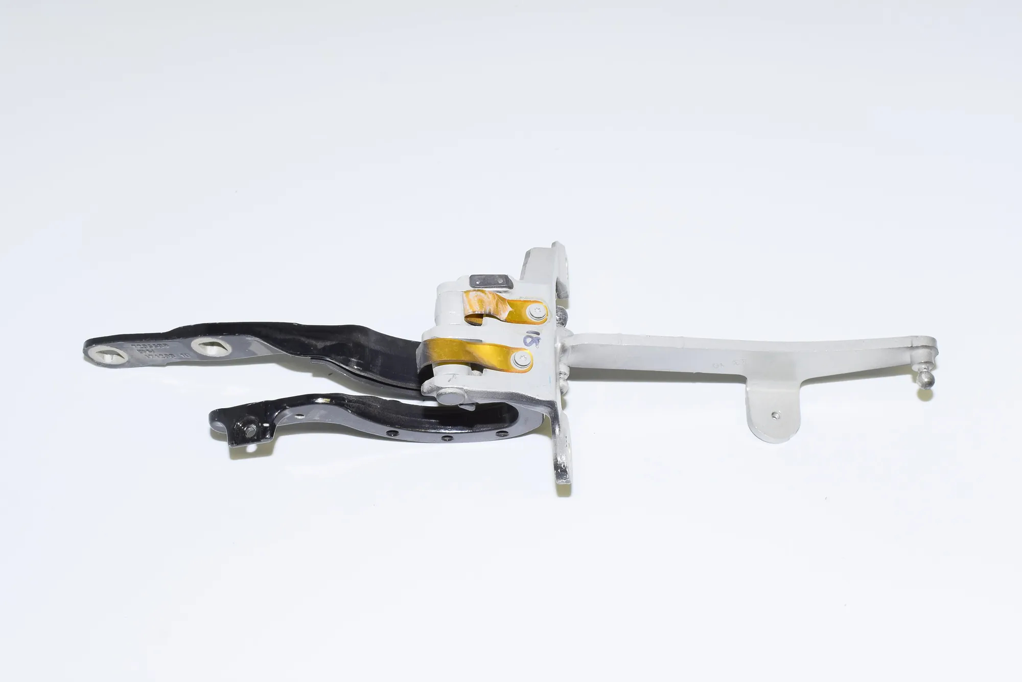 Left Side Bootlid Hinge – OEM 7206639 · BMW 5 Touring (F11) BMW 5 Touring (F11) 2013