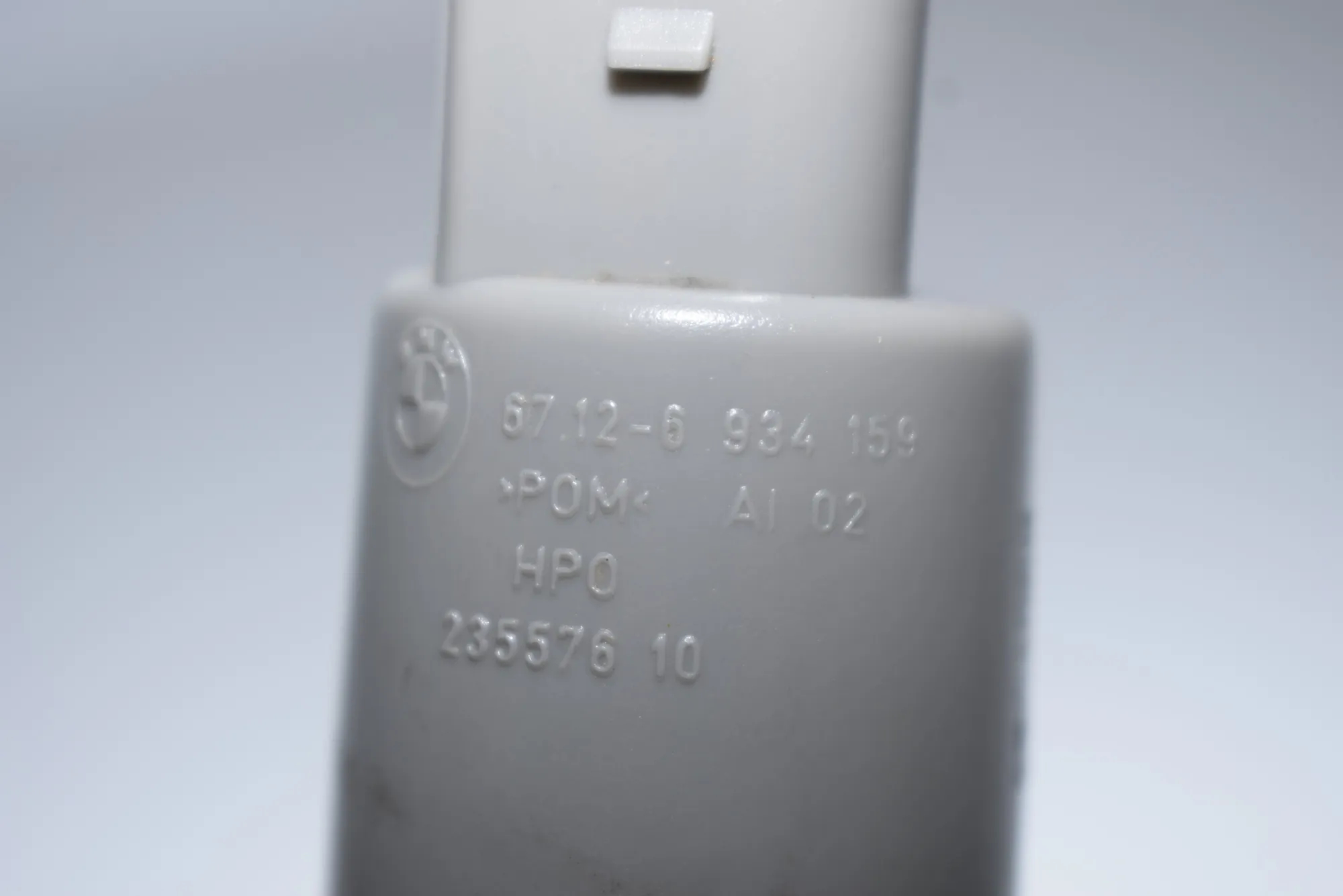 Washer Tank Motor – OEM 6934159 · BMW 3 (E90) BMW 3 (E90) 2005 – 5
