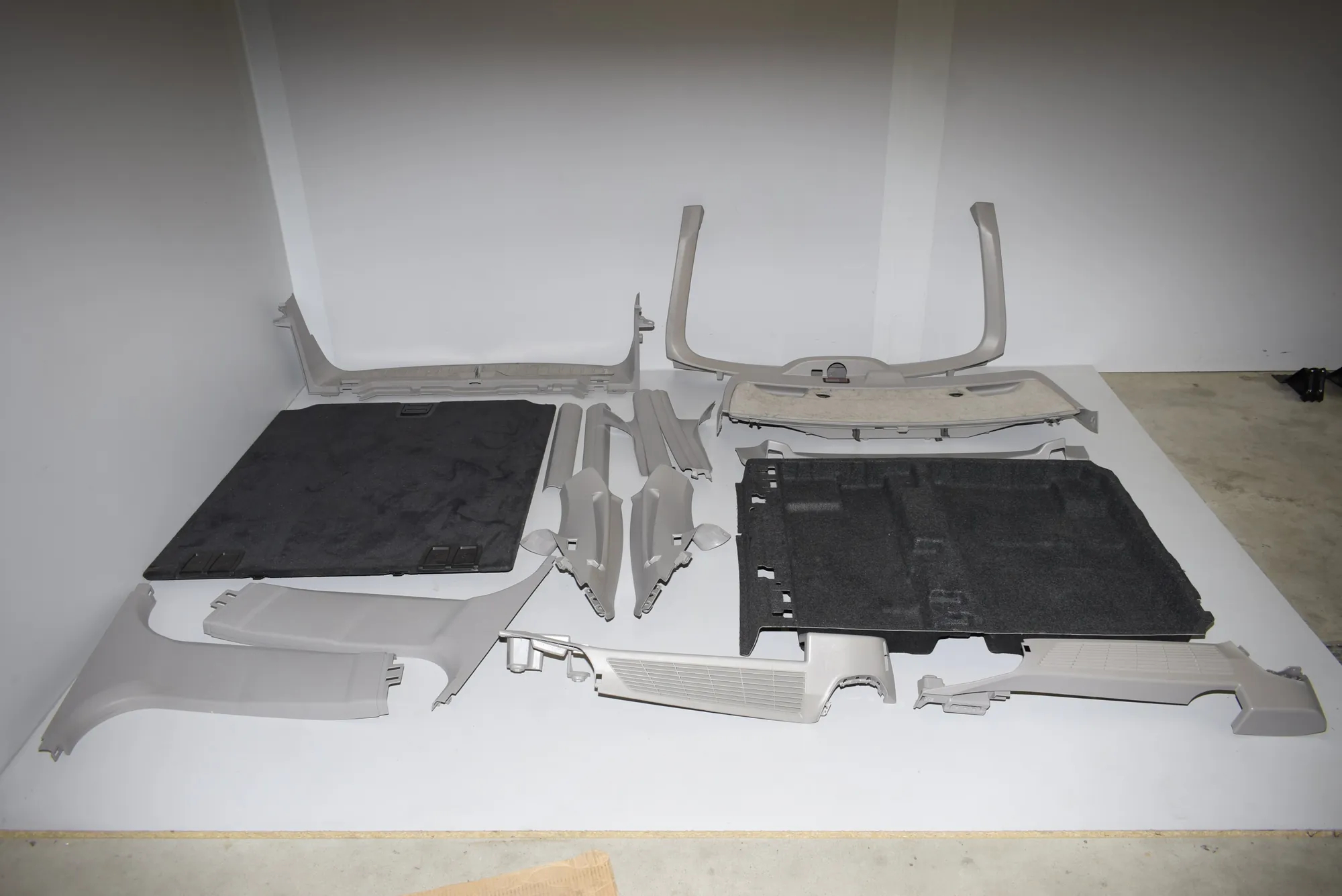 Interior Parts – OEM 9168483 · BMW 5 Touring (F11) BMW 5 Touring (F11) 2010