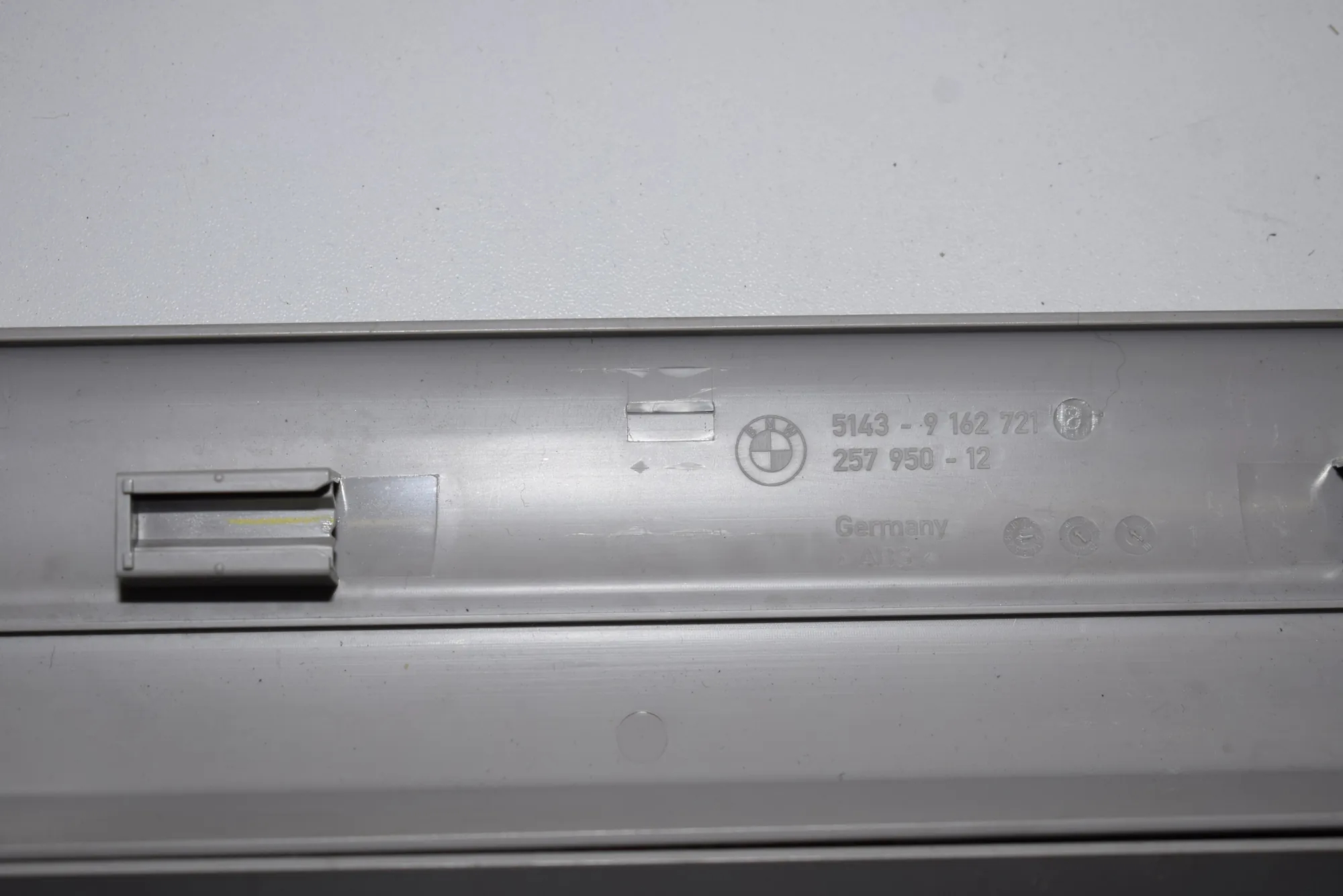 Interior Parts – OEM 9168483 · BMW 5 Touring (F11) BMW 5 Touring (F11) 2010 – 12