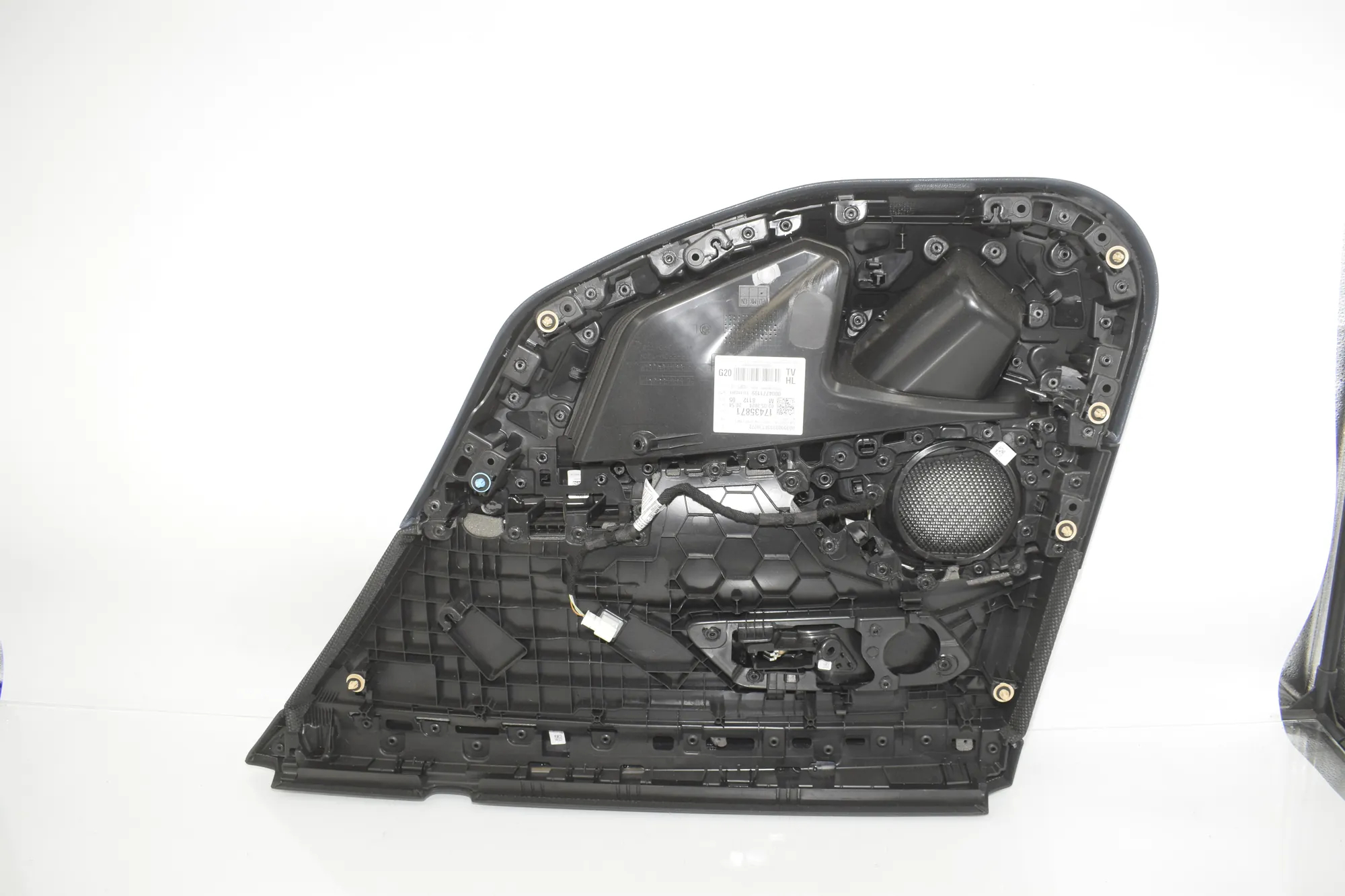 Rear Left Door Panel – OEM 9460699 · BMW 3 Touring (G21) (2019 - -) 320 d Mild-Hybrid 2024 – 4